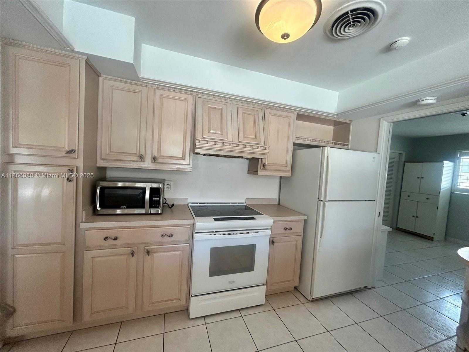 Small Image of 1120 SOUTH EAST 6TH TER, Pompano Beach Number 13