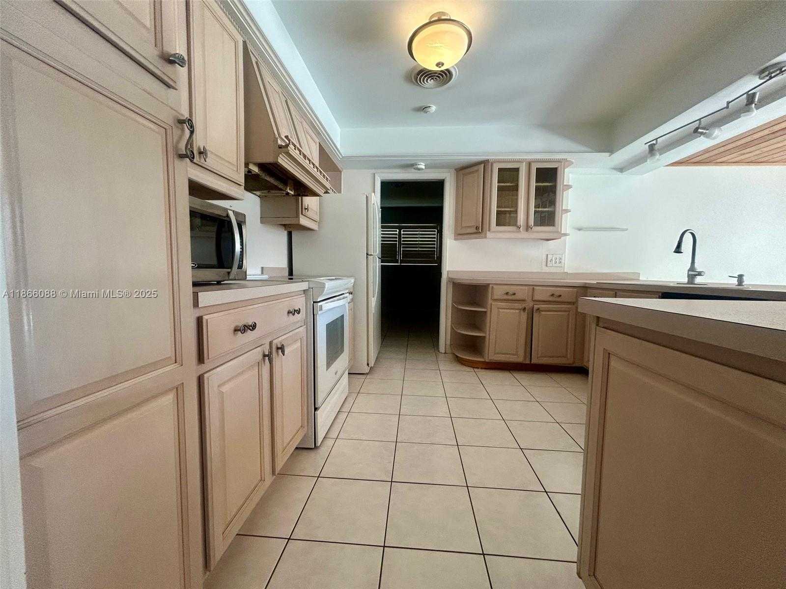 Small Image of 1120 SOUTH EAST 6TH TER, Pompano Beach Number 15