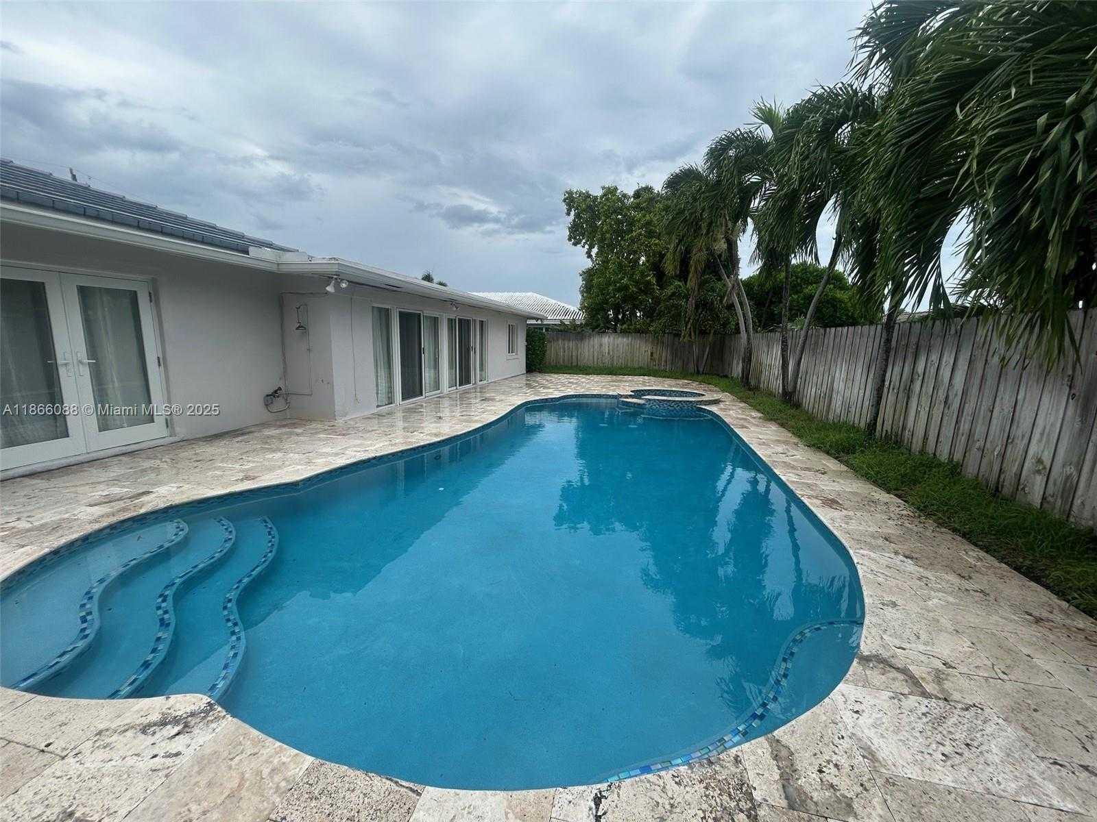 Small Image of 1120 SOUTH EAST 6TH TER, Pompano Beach Number 4