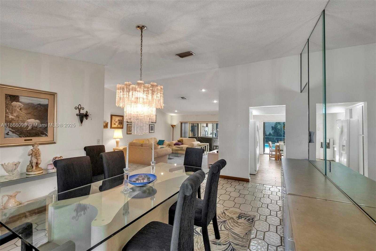 Small Image of 3721 NORTH PARK RD, Hollywood Number 20