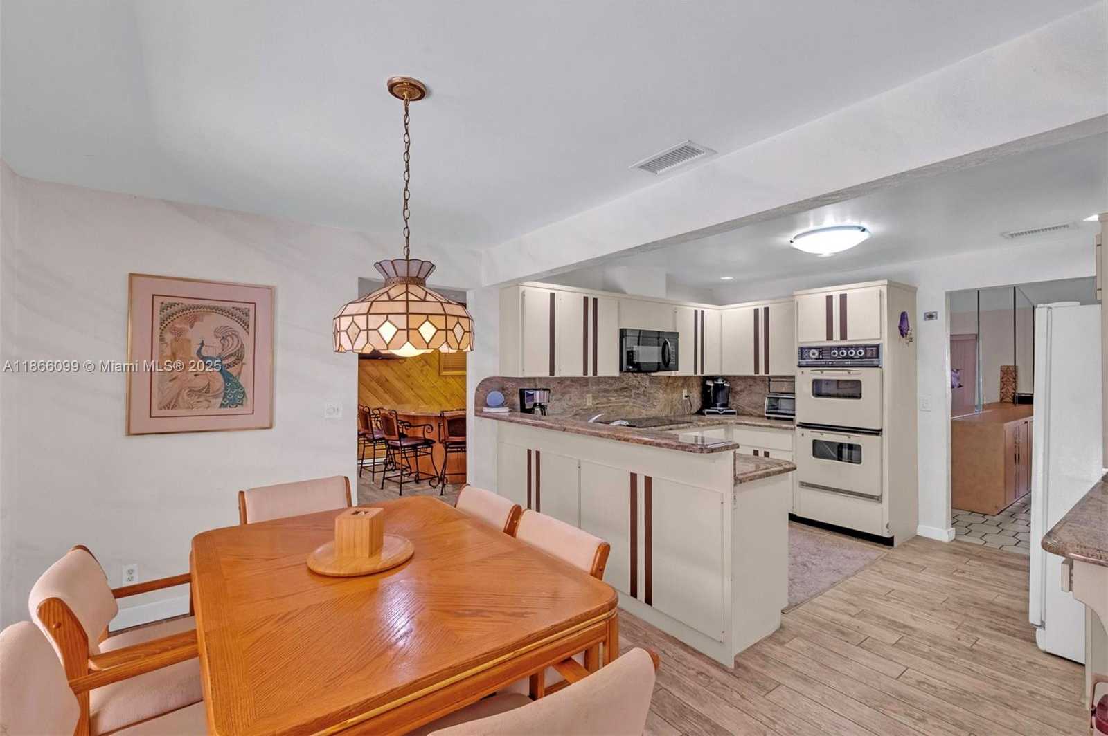 Small Image of 3721 NORTH PARK RD, Hollywood Number 24