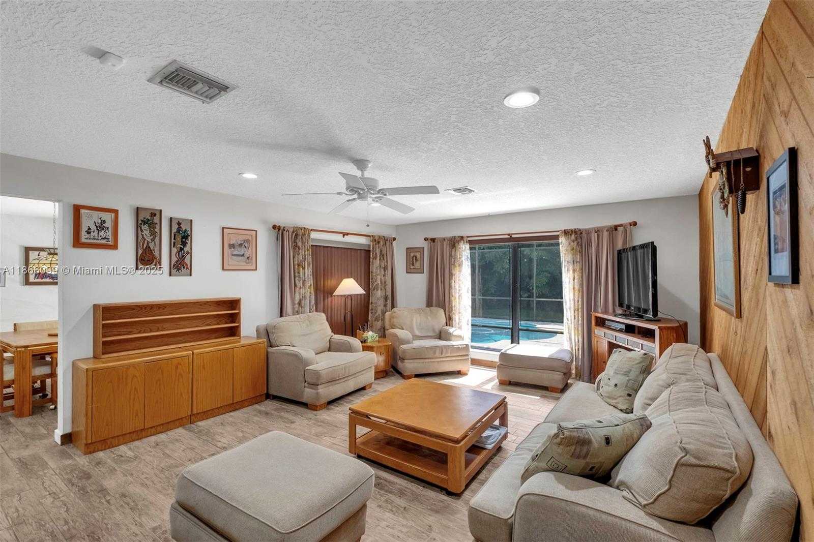 Small Image of 3721 NORTH PARK RD, Hollywood Number 25