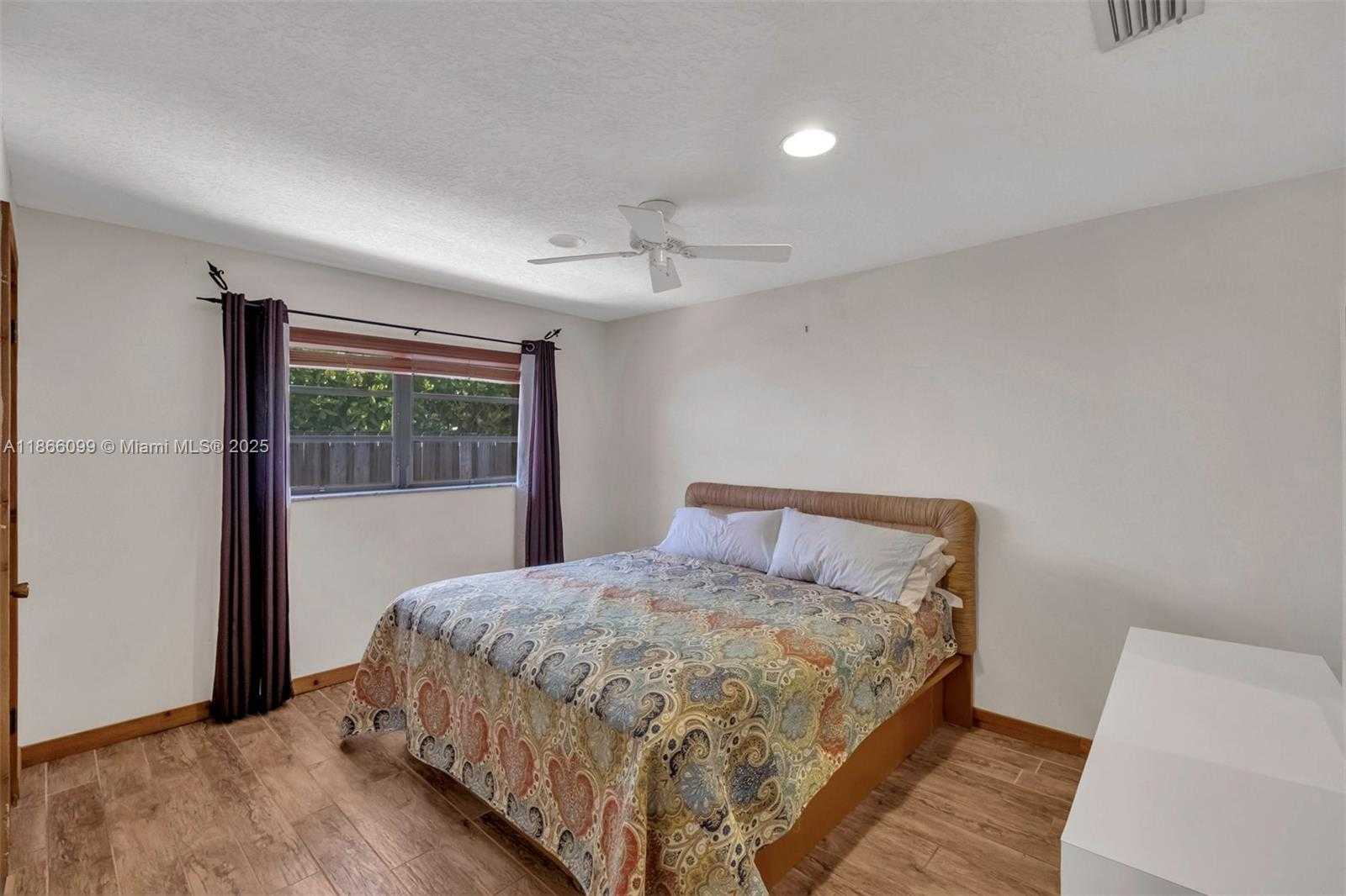 Small Image of 3721 NORTH PARK RD, Hollywood Number 31