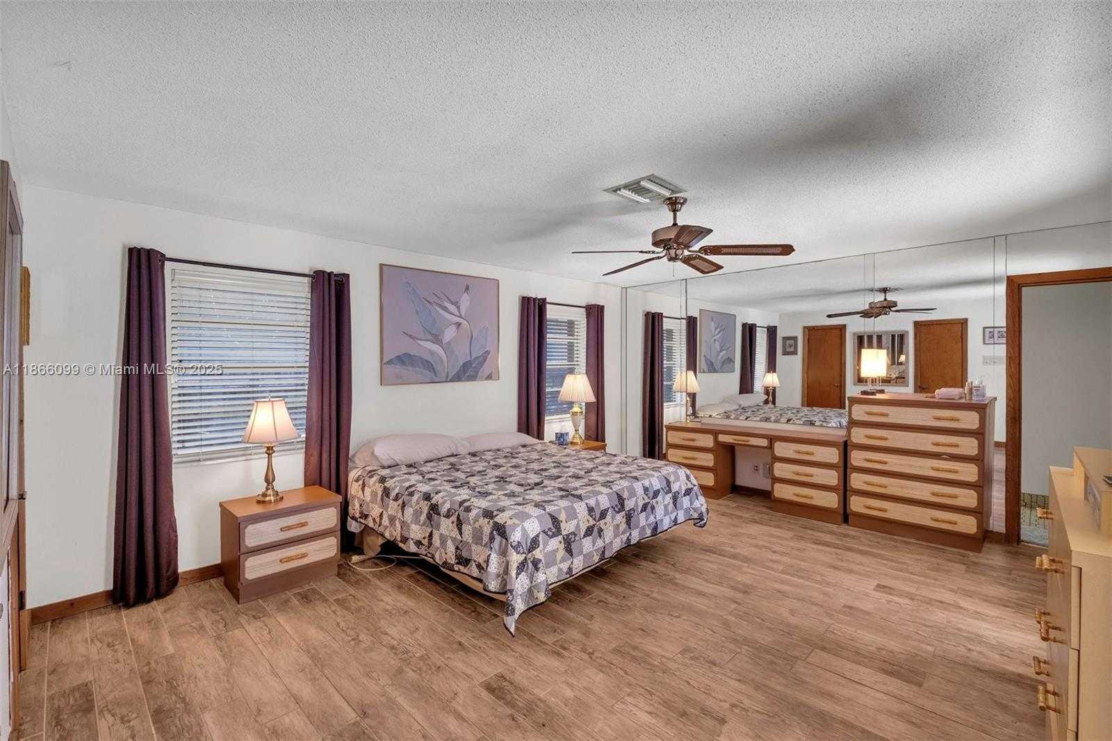 Small Image of 3721 NORTH PARK RD, Hollywood Number 35