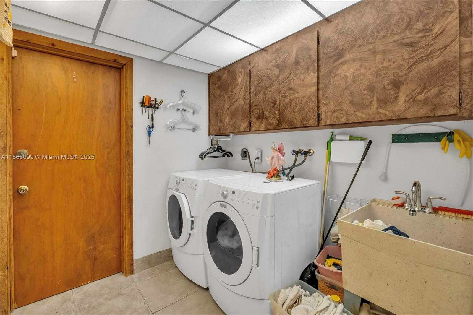 Small Image of 3721 NORTH PARK RD, Hollywood Number 41