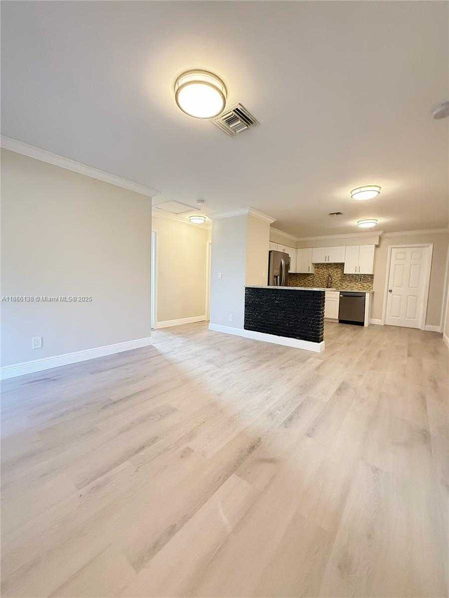 Small Image of 2879 NORTH WEST 10TH CT, Fort Lauderdale Number 4
