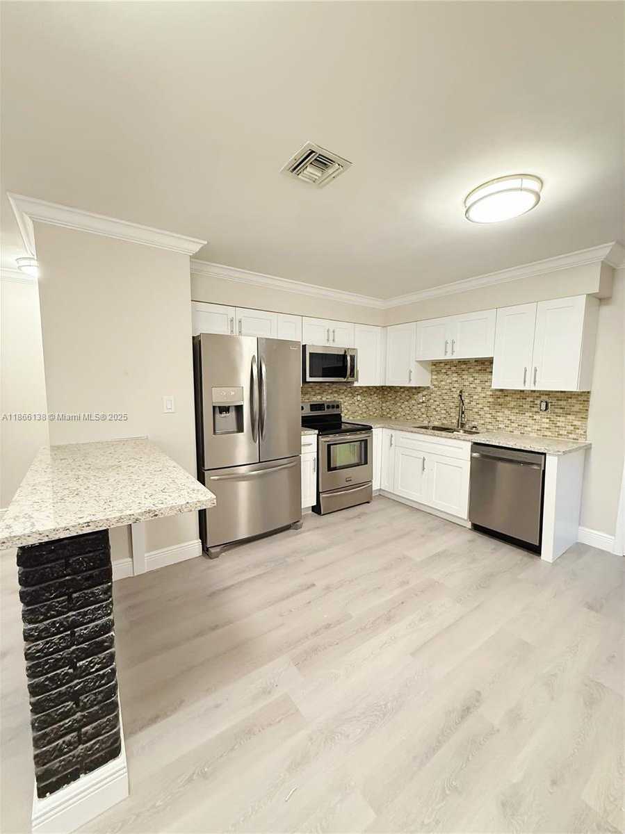 Small Image of 2879 NORTH WEST 10TH CT, Fort Lauderdale Number 5