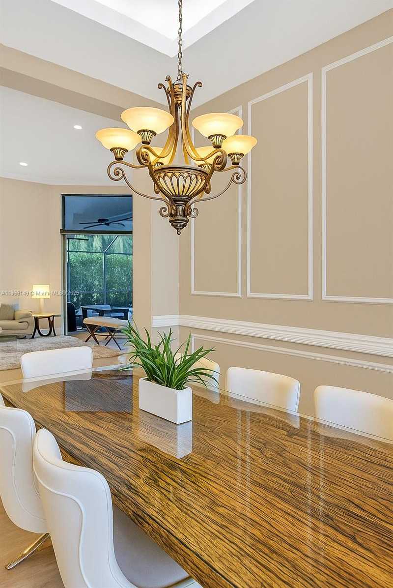 Small Image of 1077 DEERWOOD LN, Weston Number 9