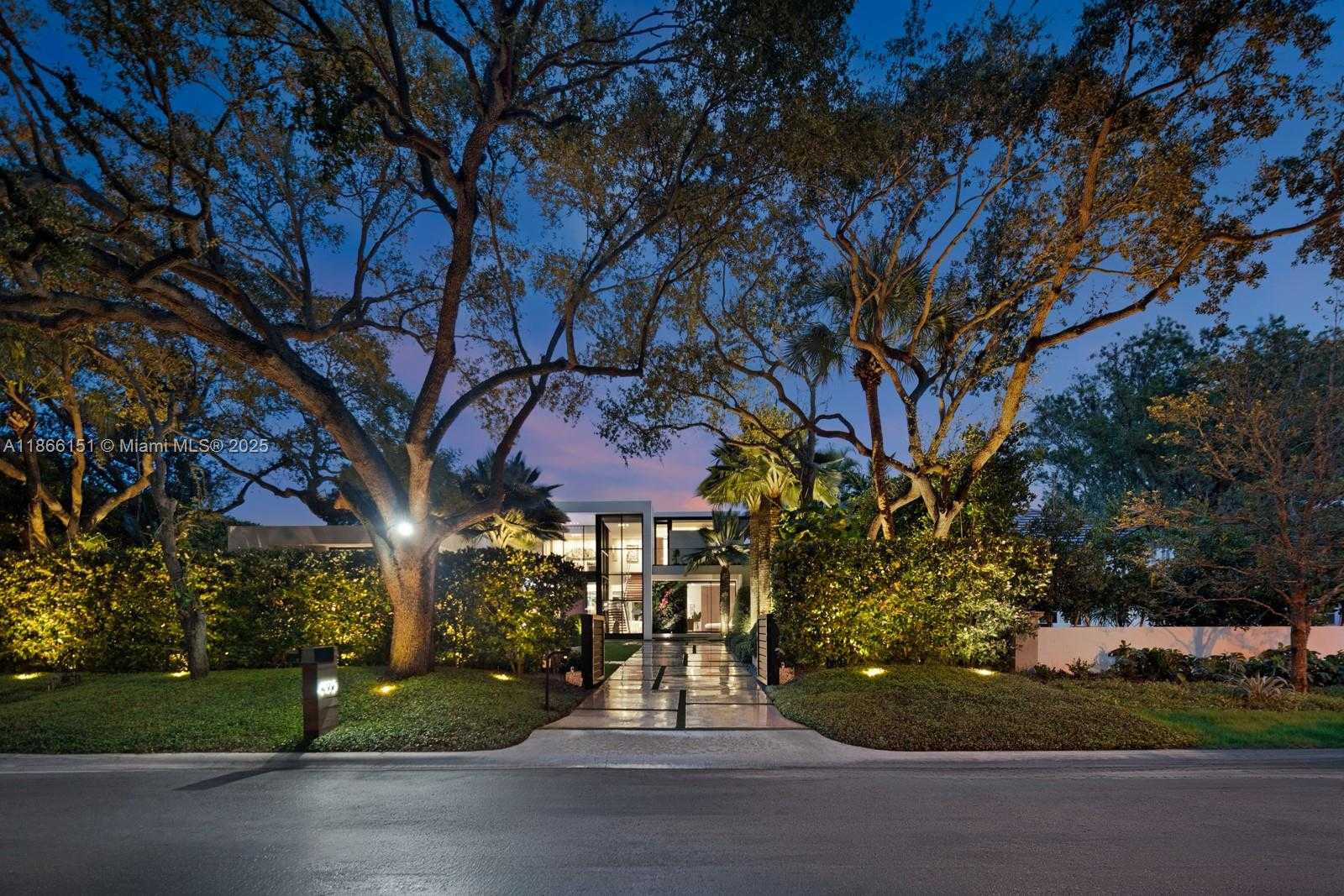 Small Image of Miami Number 15