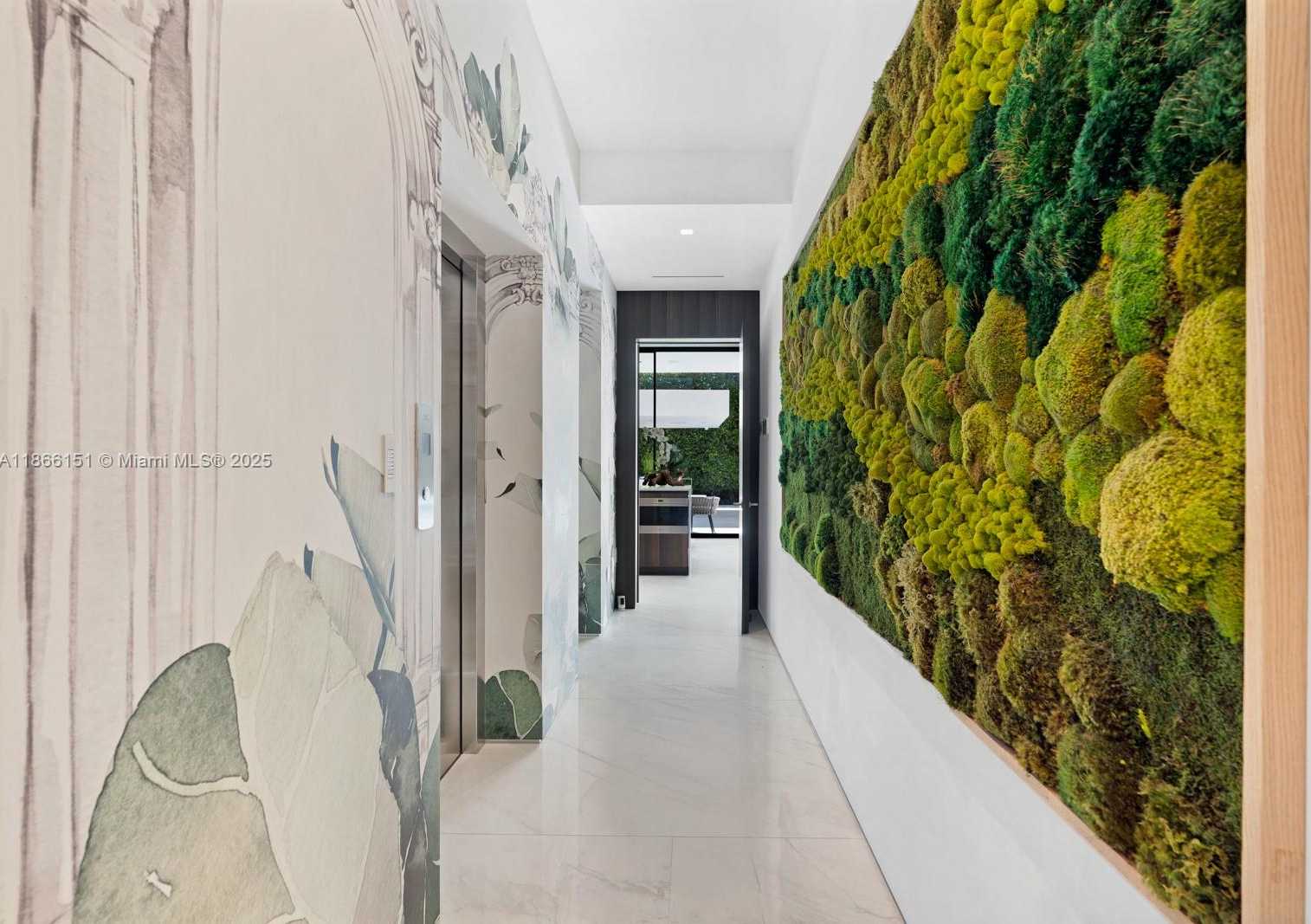 Small Image of Miami Number 27