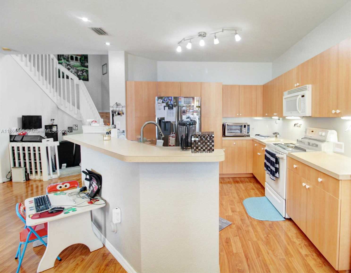 Small Image of 10210 SOUTH WEST 225 LN, Cutler Bay Number 12