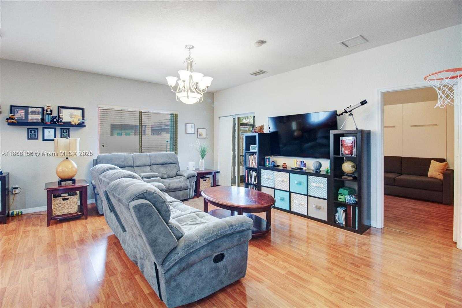 Small Image of 10210 SOUTH WEST 225 LN, Cutler Bay Number 15