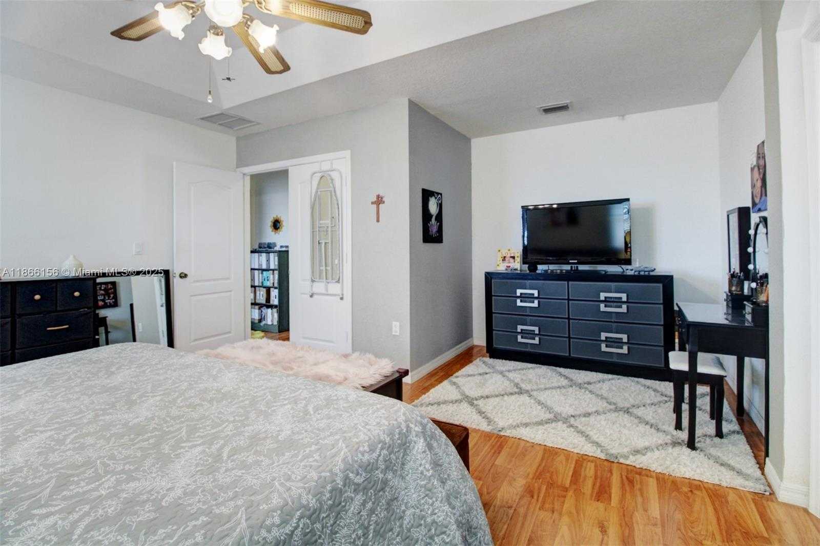 Small Image of 10210 SOUTH WEST 225 LN, Cutler Bay Number 23