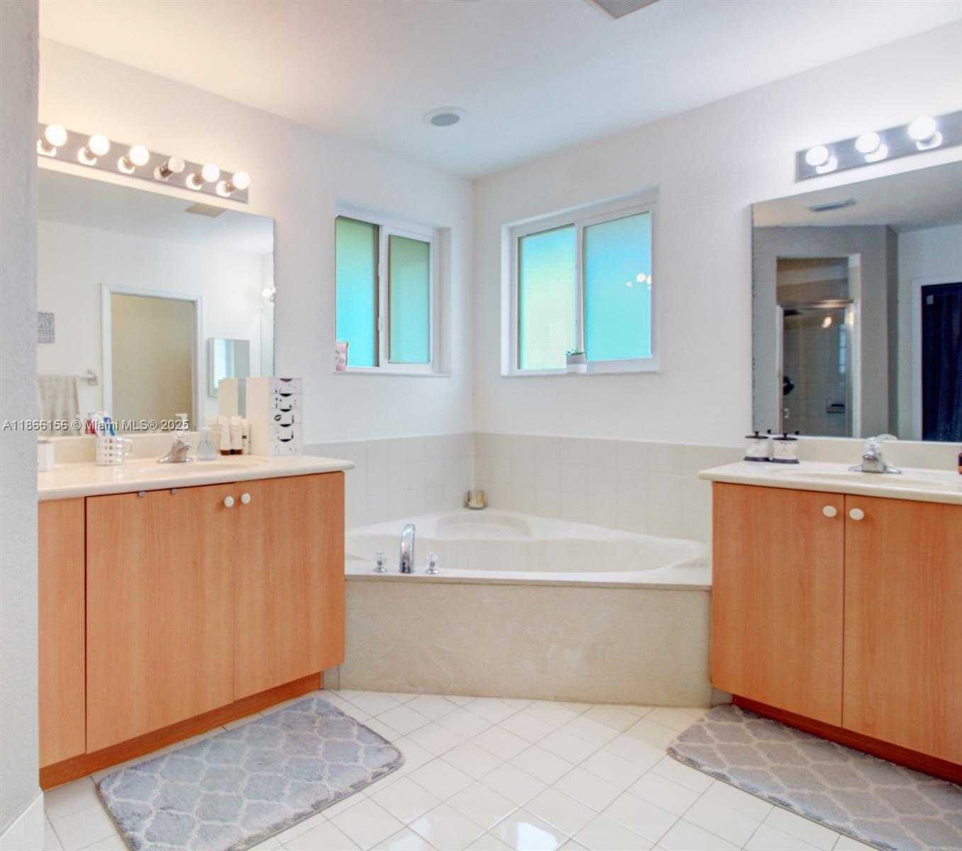 Small Image of 10210 SOUTH WEST 225 LN, Cutler Bay Number 24