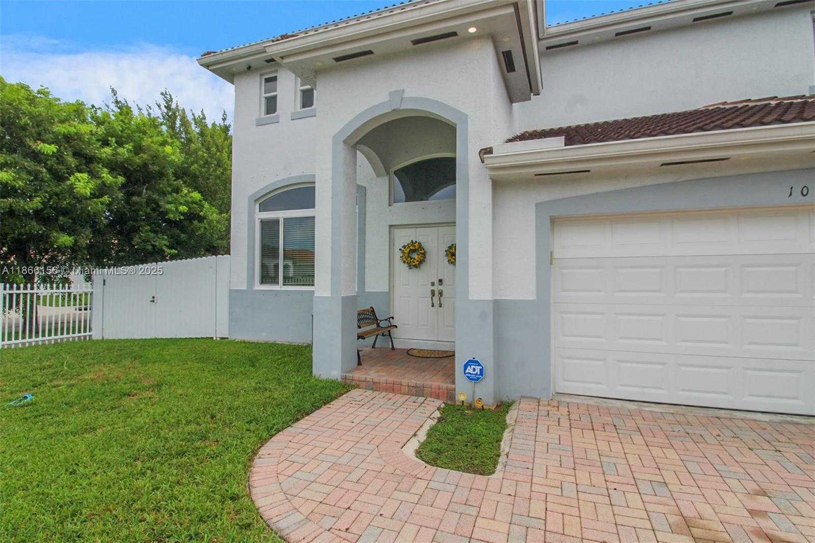 Small Image of 10210 SOUTH WEST 225 LN, Cutler Bay Number 3