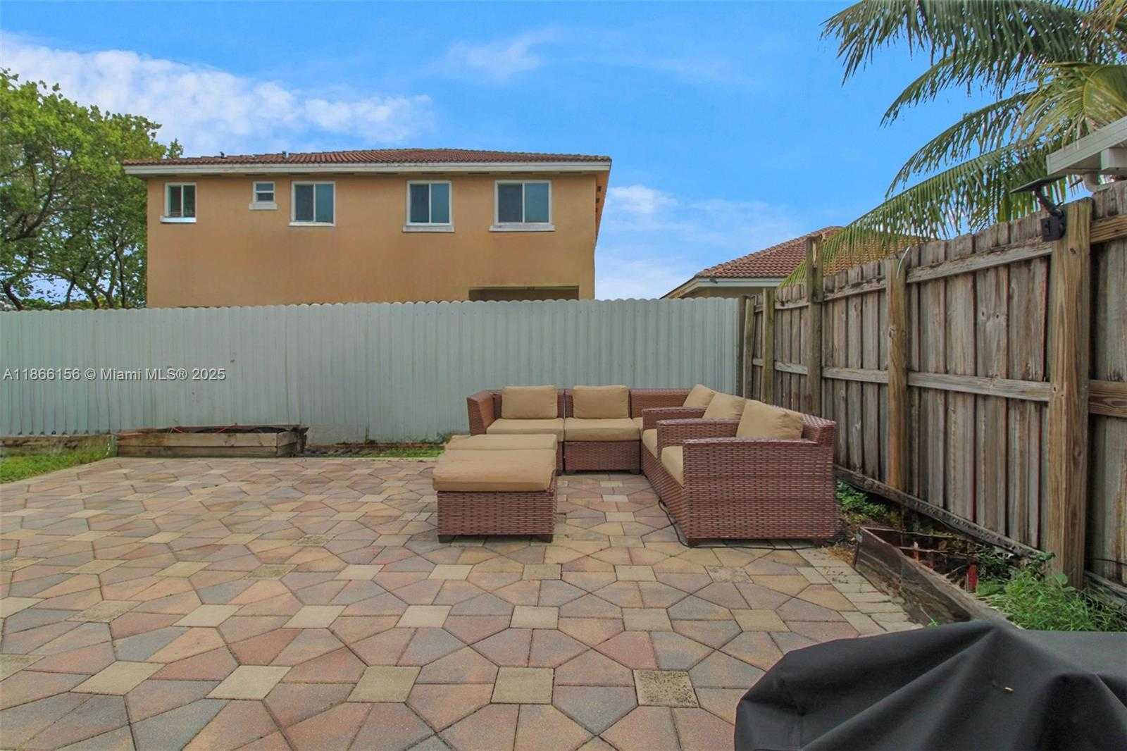 Small Image of 10210 SOUTH WEST 225 LN, Cutler Bay Number 34