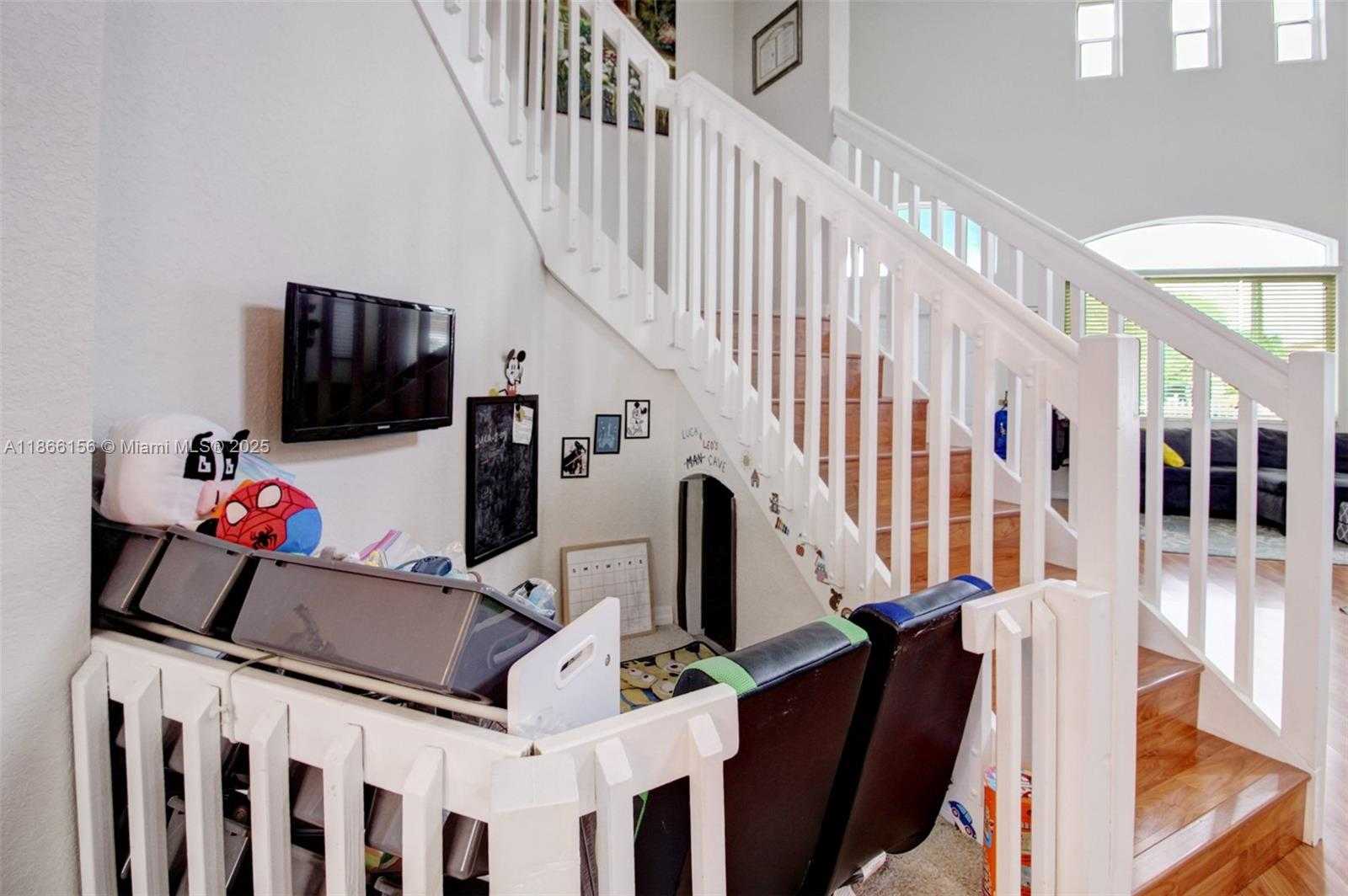 Small Image of 10210 SOUTH WEST 225 LN, Cutler Bay Number 9