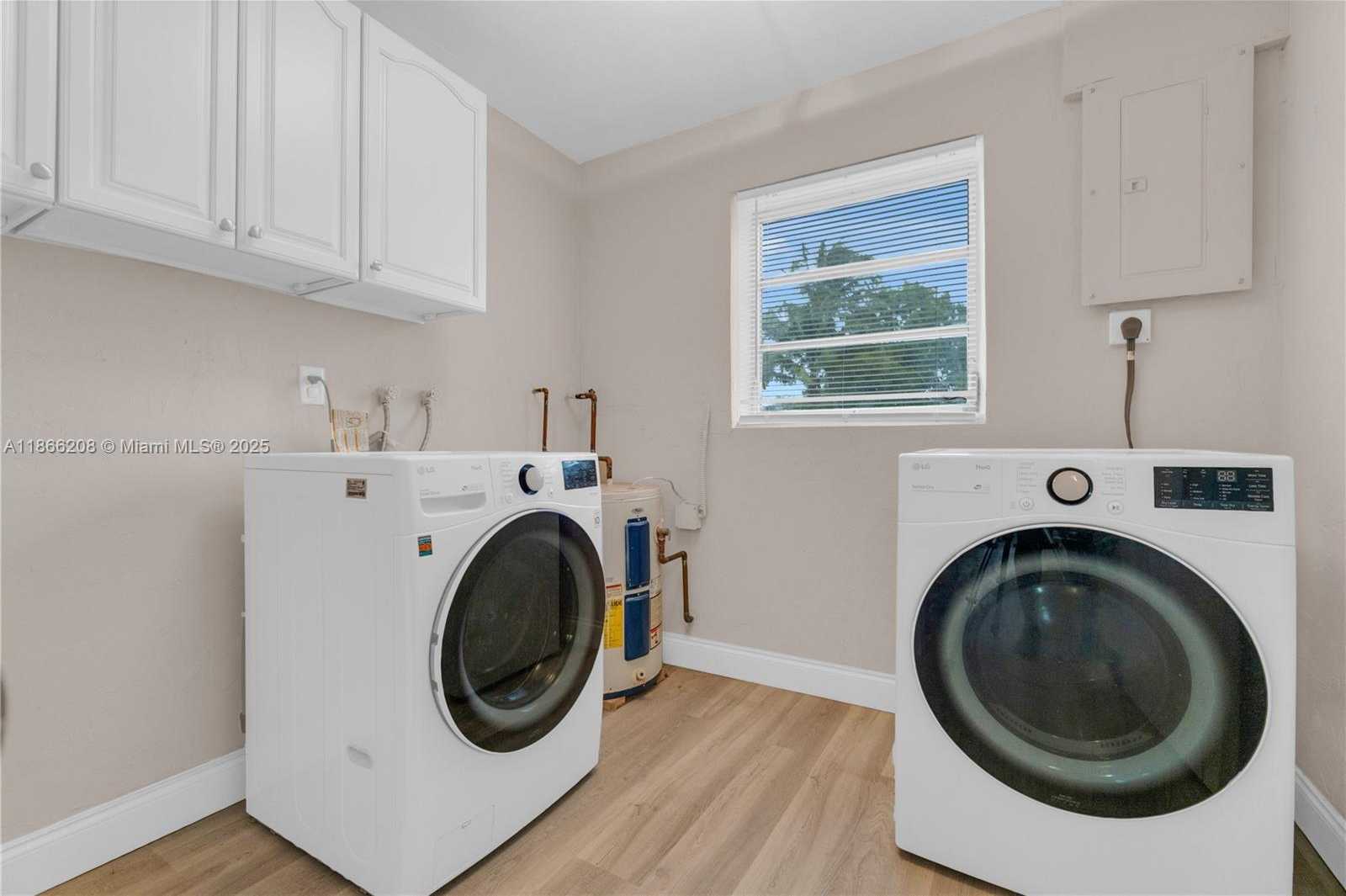 Small Image of 1201 EAST RIVER DR, Margate Number 16