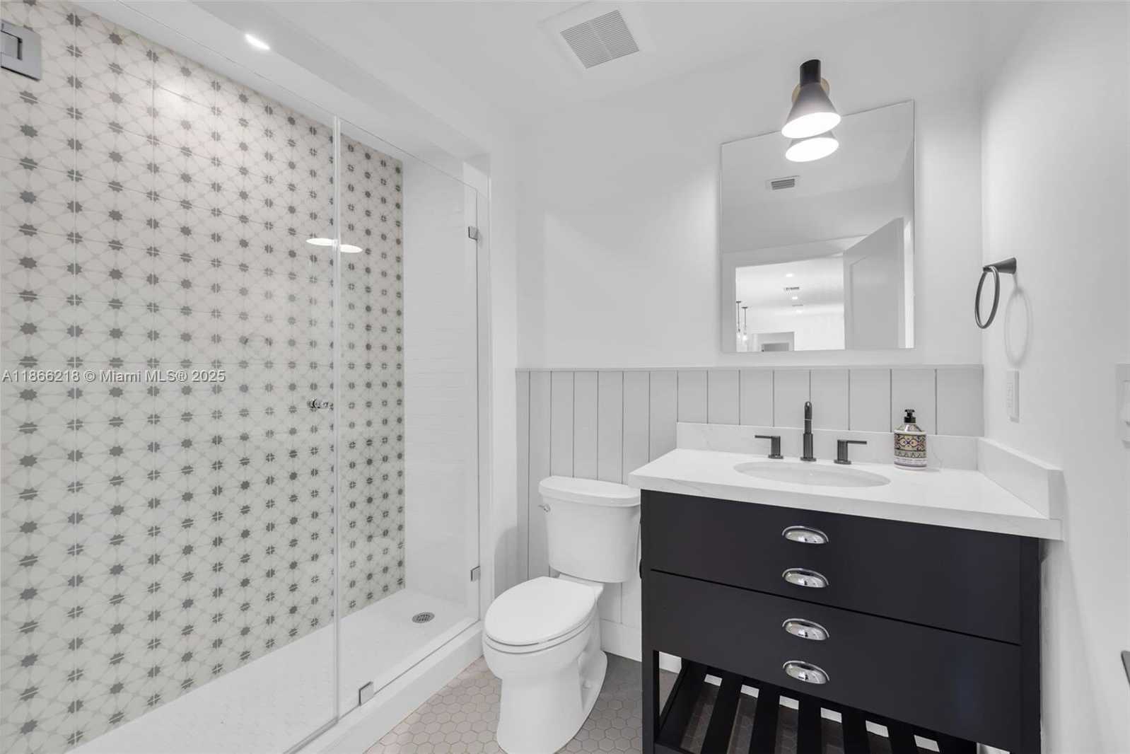 Small Image of 1460 CAMPAMENTO AVE, Coral Gables Number 14