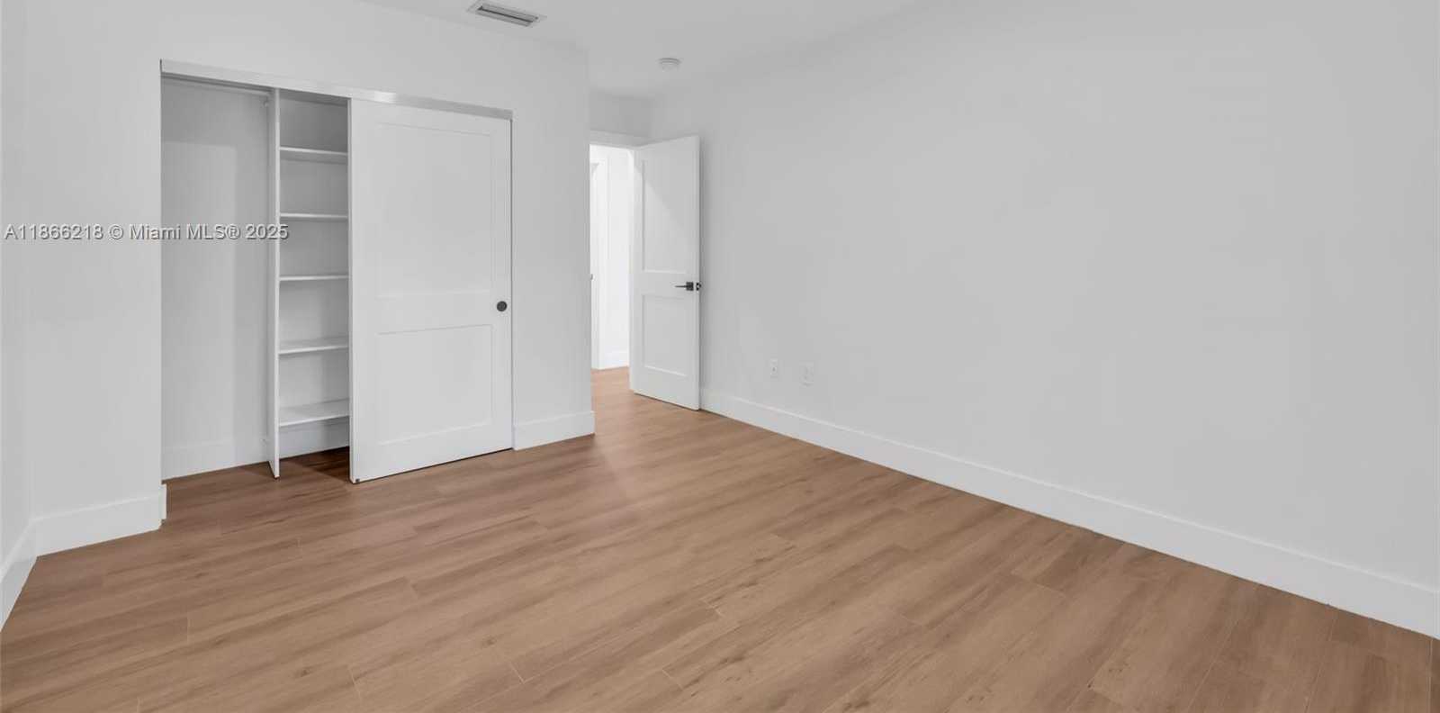 Small Image of 1460 CAMPAMENTO AVE, Coral Gables Number 23