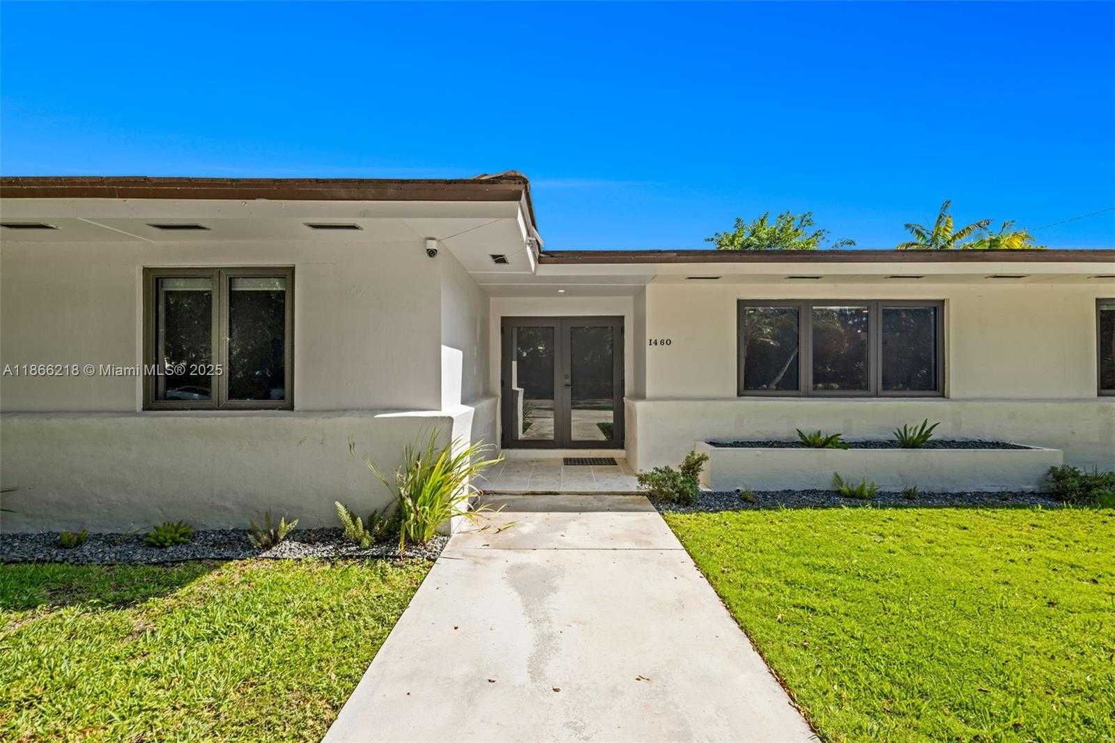 Small Image of 1460 CAMPAMENTO AVE, Coral Gables Number 4