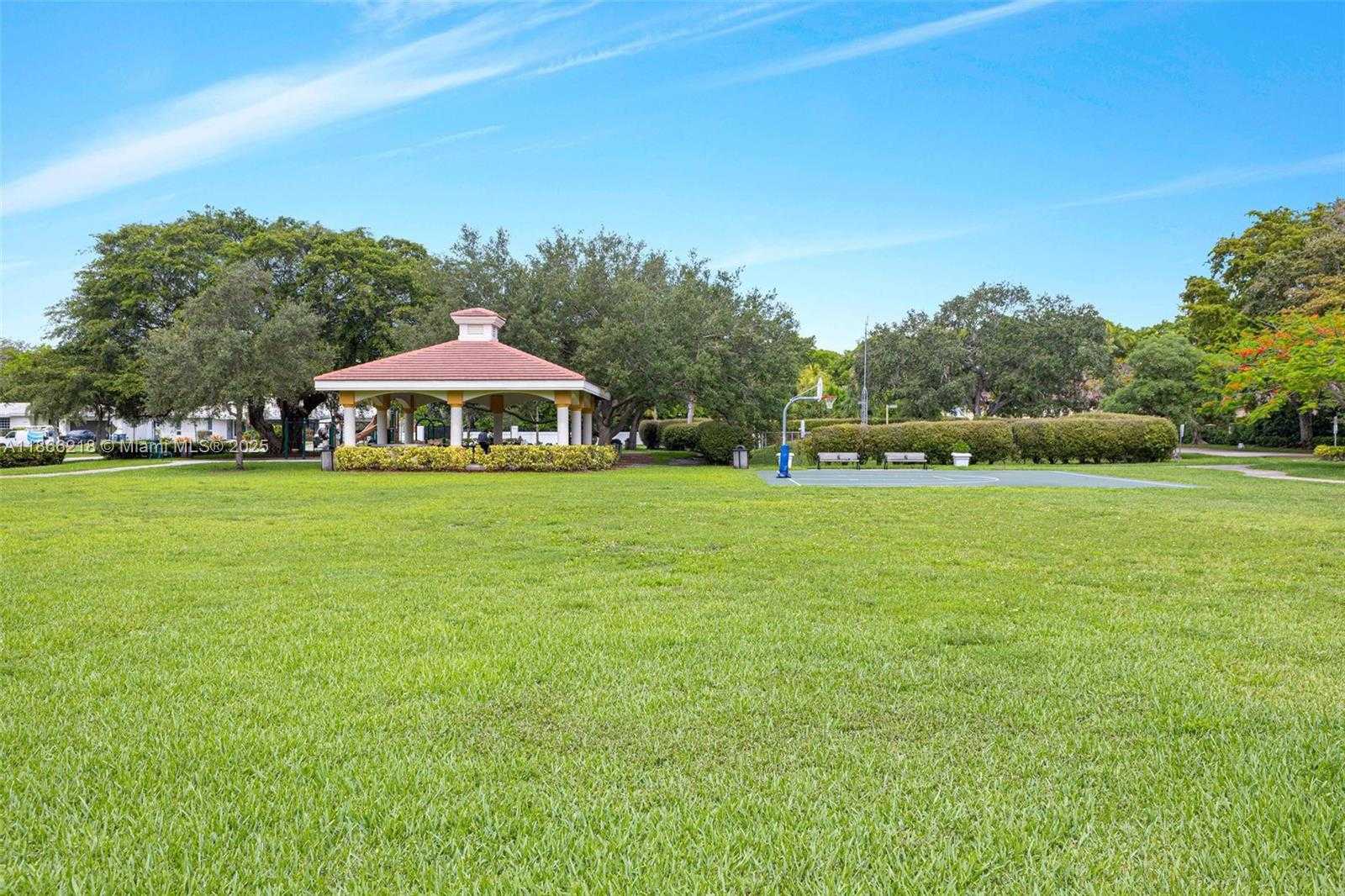 Small Image of 1460 CAMPAMENTO AVE, Coral Gables Number 40