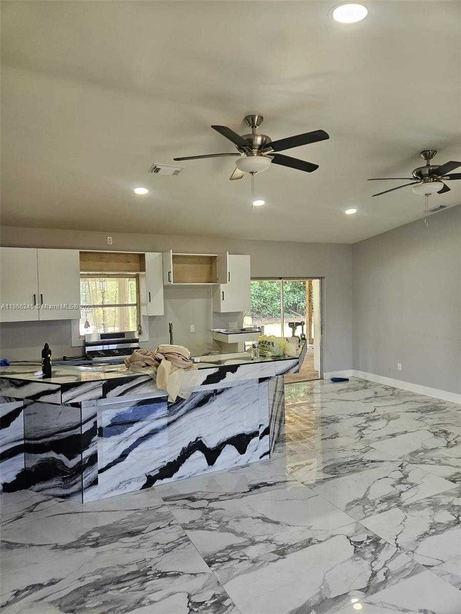 Small Image of 19230 SOUTH WEST 216TH ST, Miami Number 26