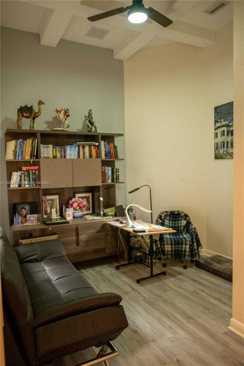 Small Image of 9350 WEST VIA CLASSICO W, Wellington Number 24