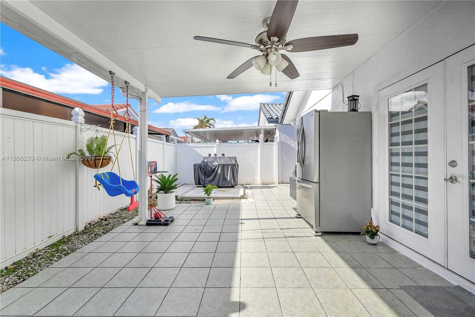 Small Image of 7320 WEST 29TH AVE, Hialeah Number 23