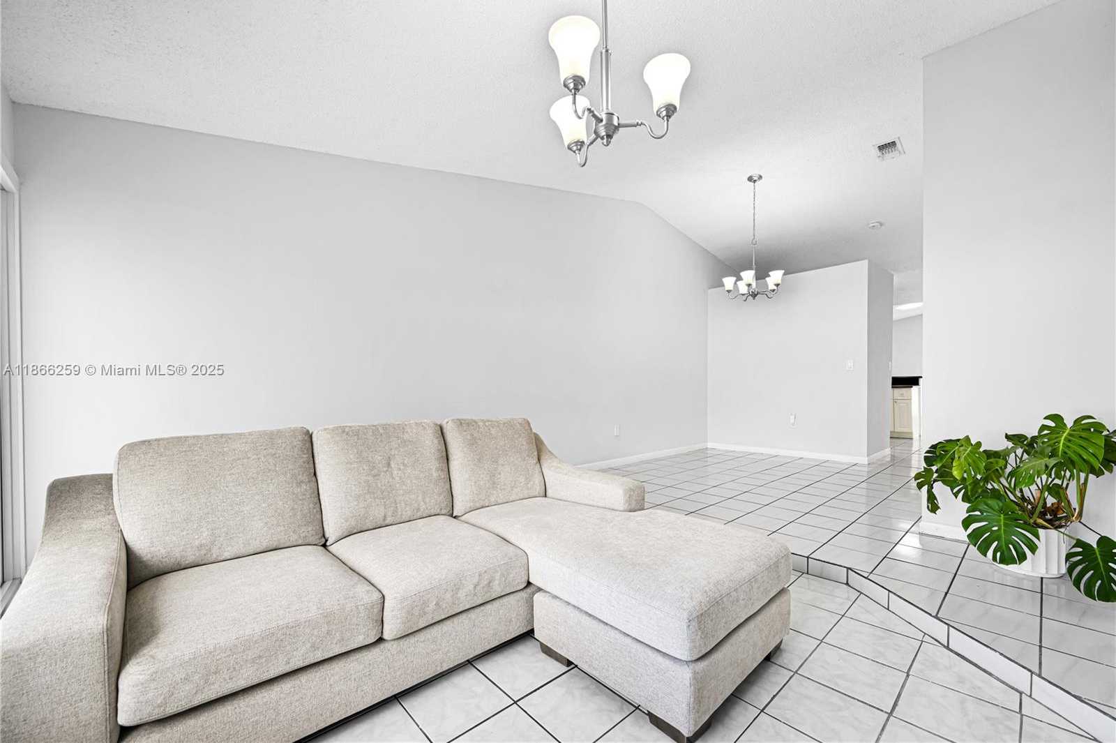 Small Image of 7320 WEST 29TH AVE, Hialeah Number 4