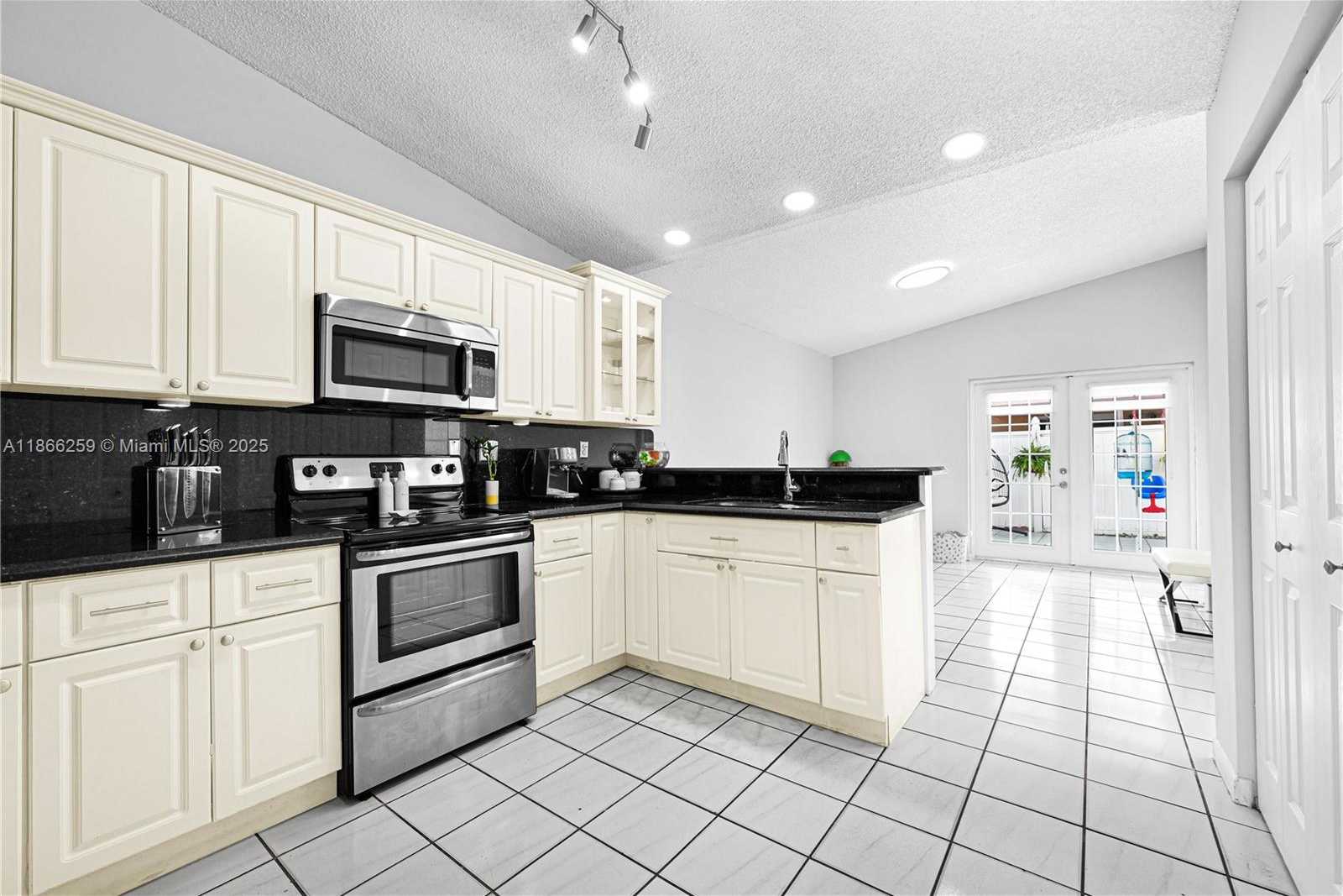Small Image of 7320 WEST 29TH AVE, Hialeah Number 8