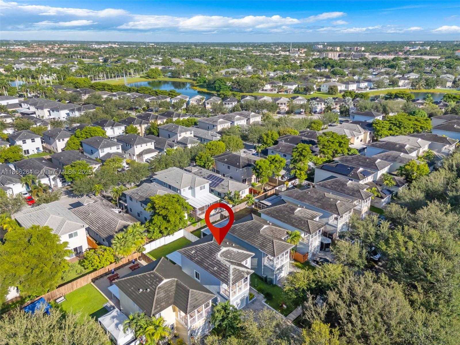 Small Image of 260 SOUTH EAST 32ND TER, Homestead Number 36