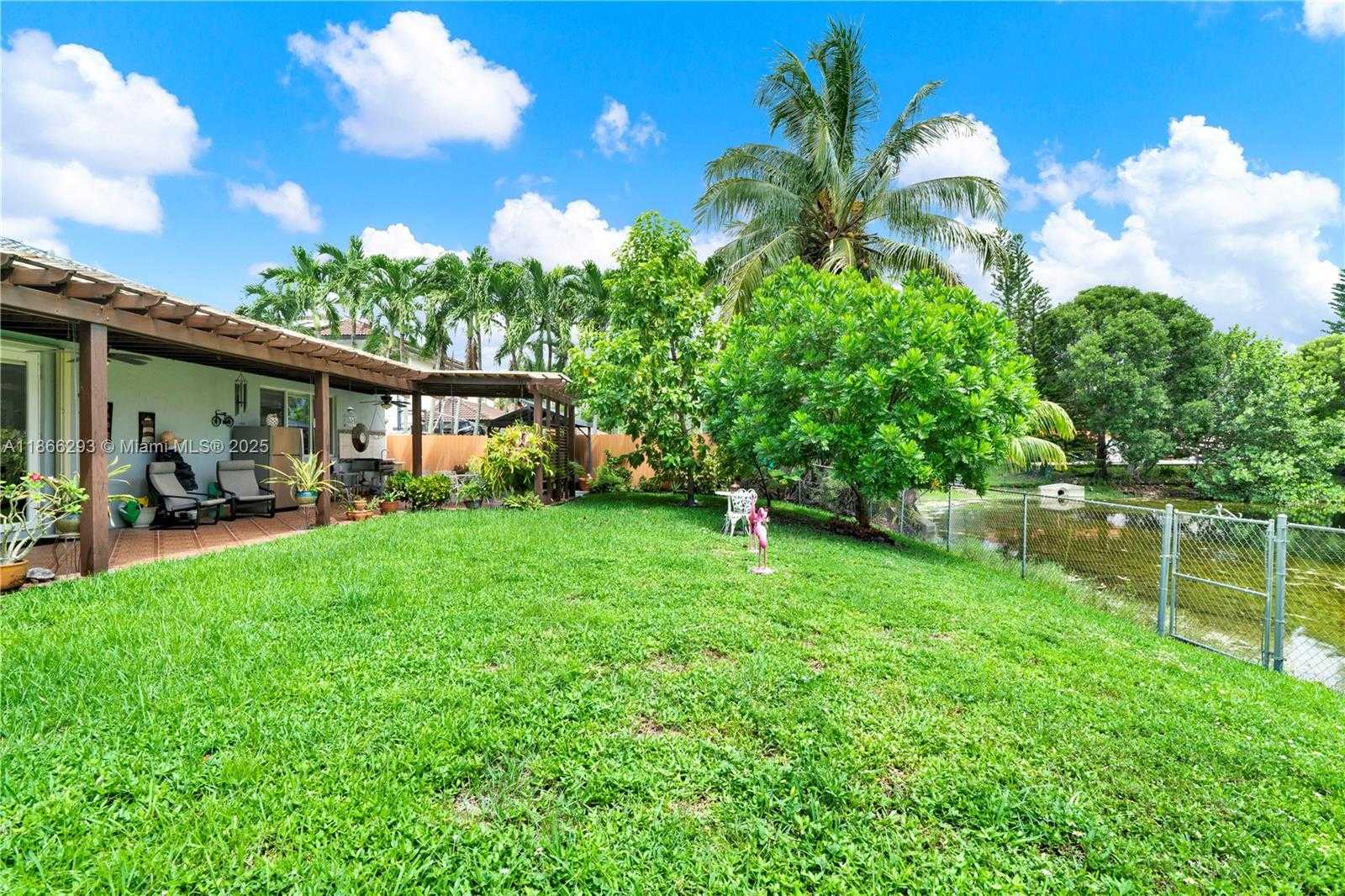 Small Image of 16242 SOUTH WEST 42ND TER, Miami Number 45
