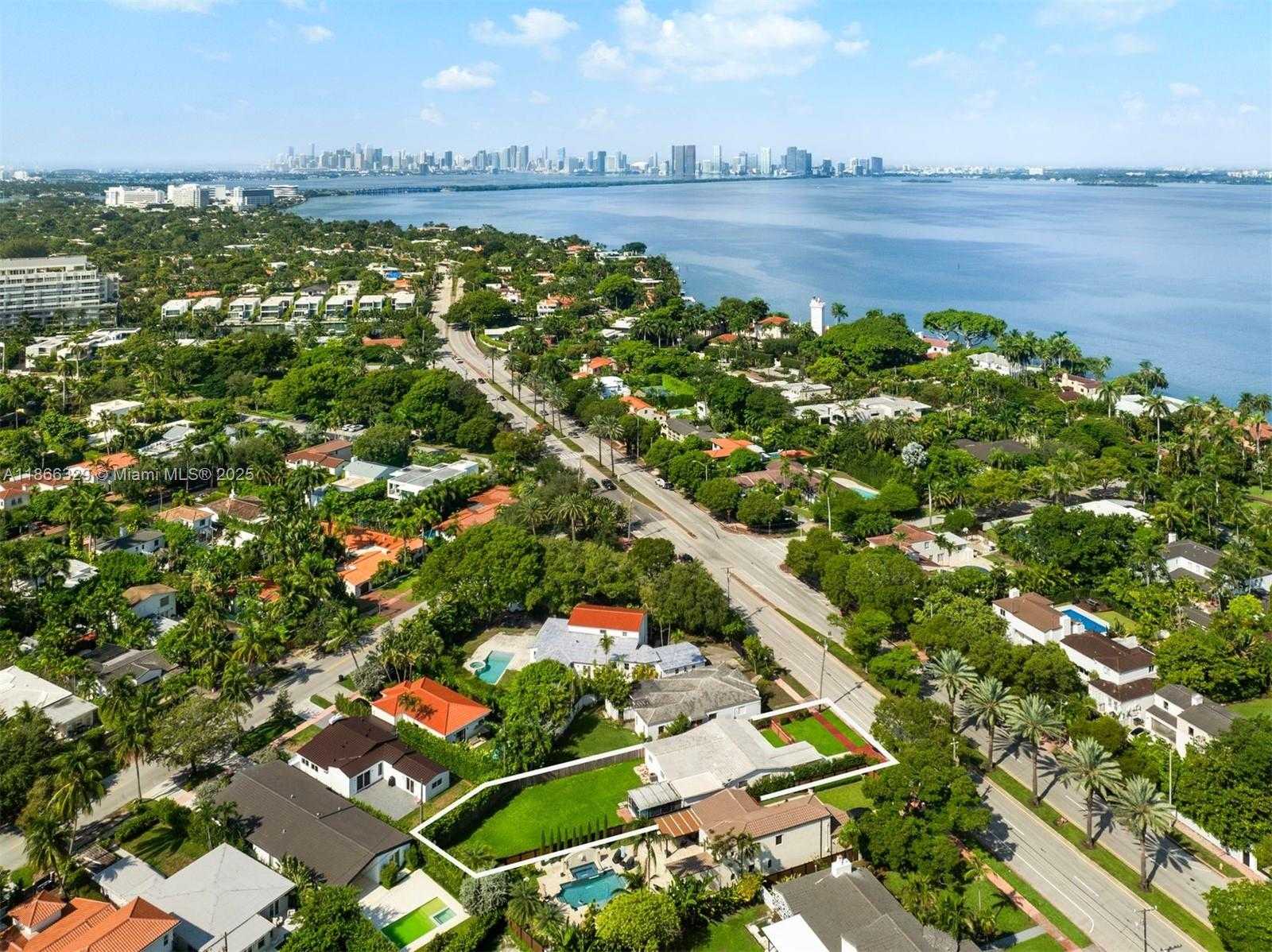 Small Image of 5127 ALTON RD, Miami Beach Number 14