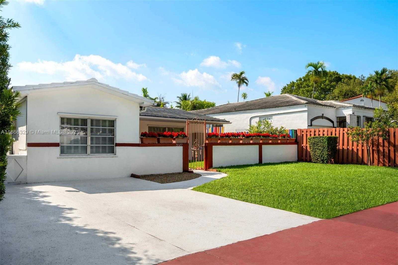 Small Image of 5127 ALTON RD, Miami Beach Number 5