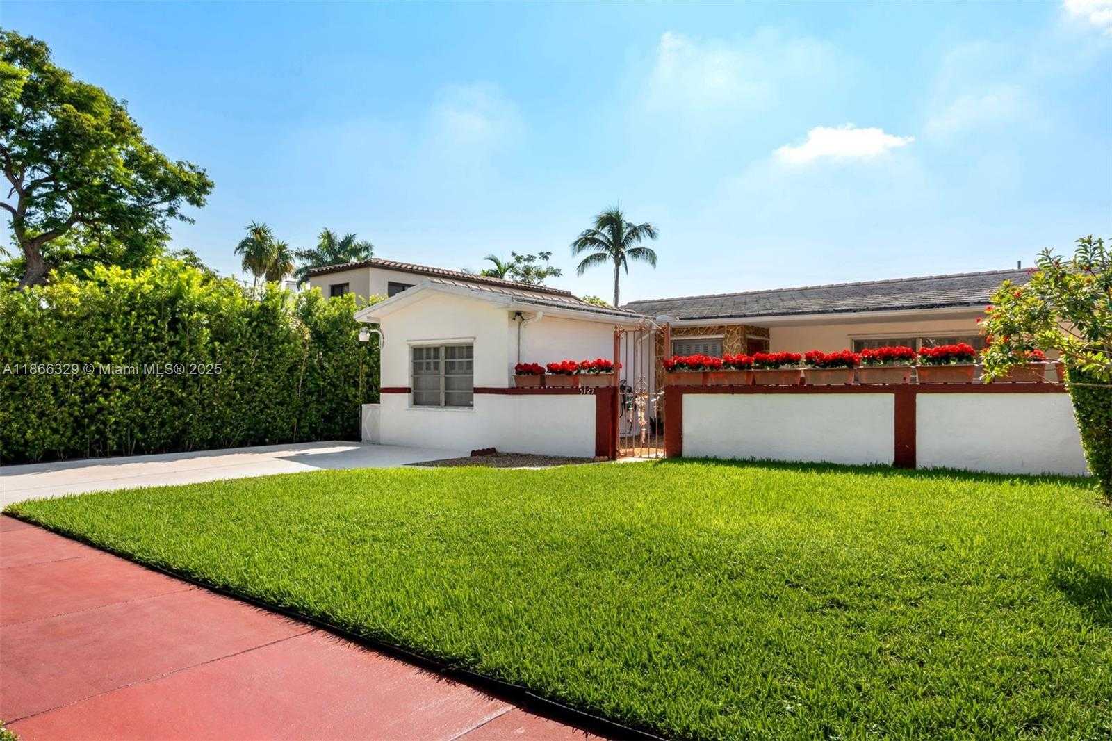 Small Image of 5127 ALTON RD, Miami Beach Number 7
