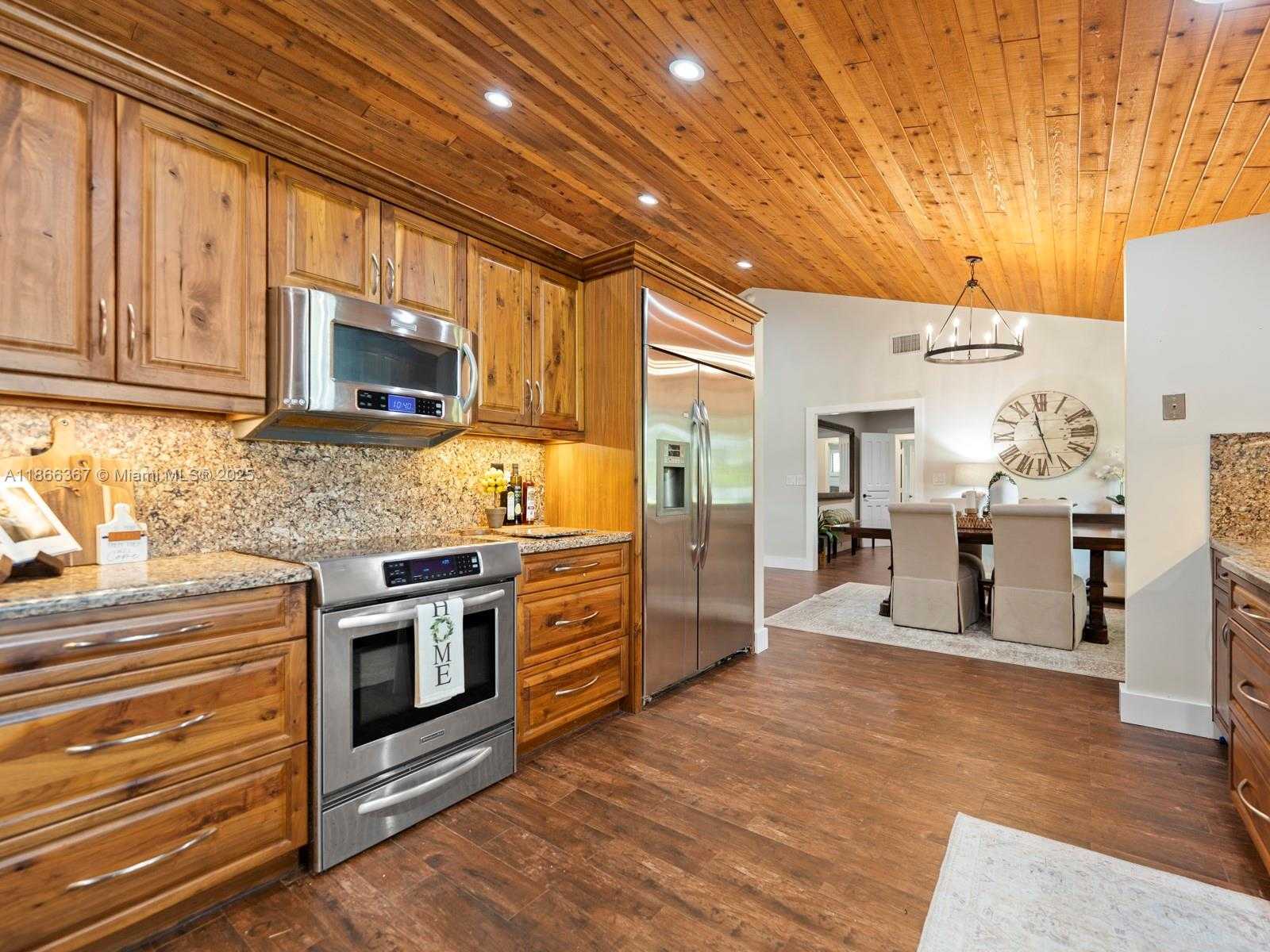 Small Image of 26690 SOUTH WEST 202ND AVE, Homestead Number 23