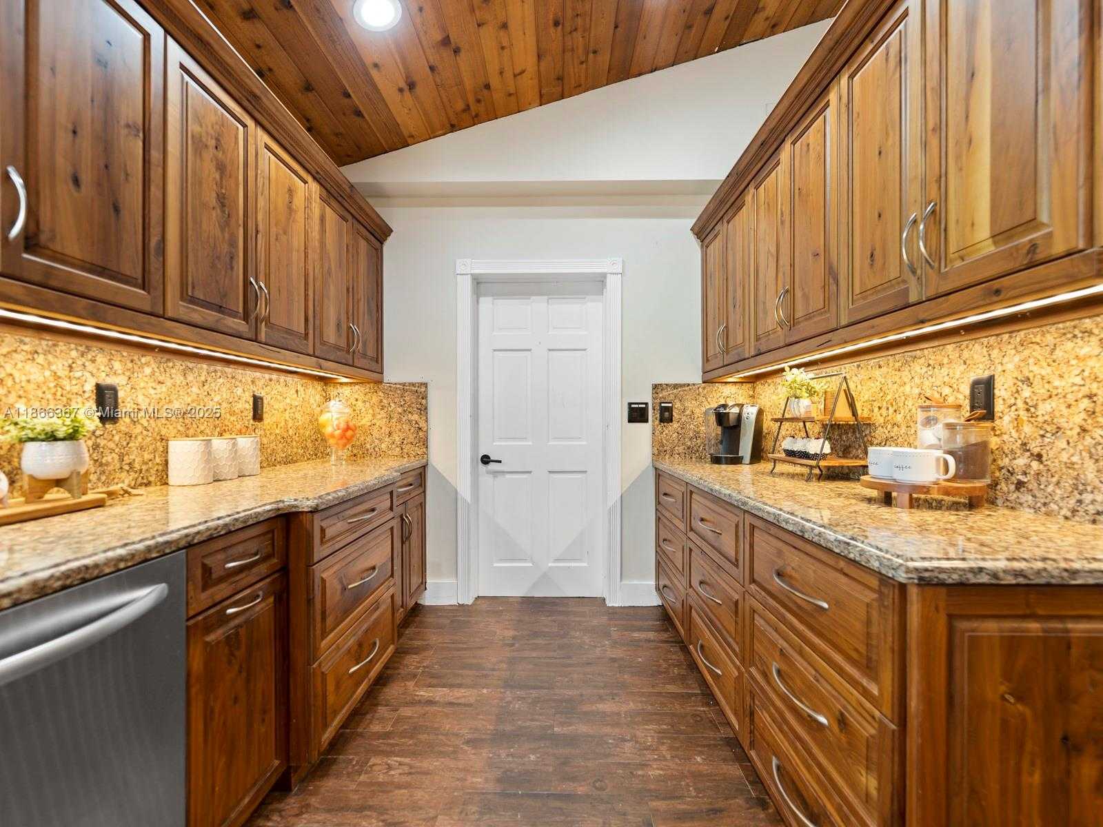 Small Image of 26690 SOUTH WEST 202ND AVE, Homestead Number 26