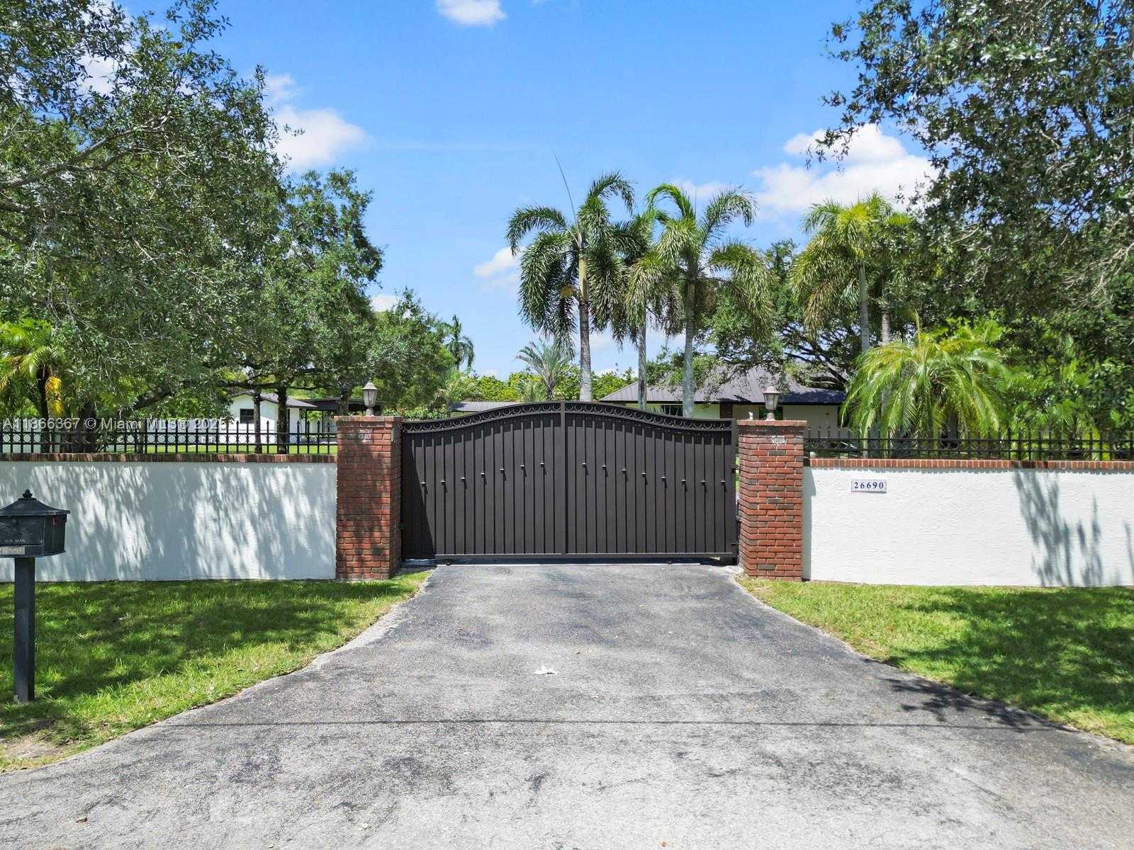 Small Image of 26690 SOUTH WEST 202ND AVE, Homestead Number 6