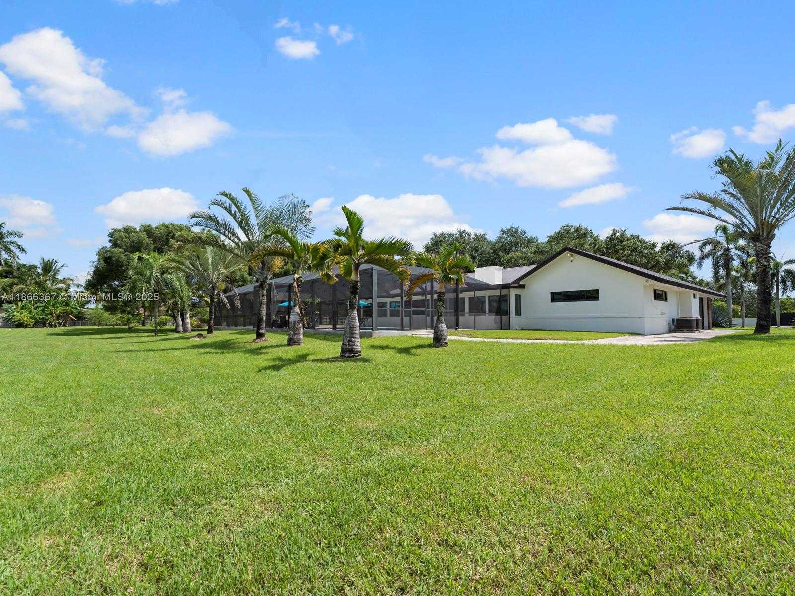 Small Image of 26690 SOUTH WEST 202ND AVE, Homestead Number 62
