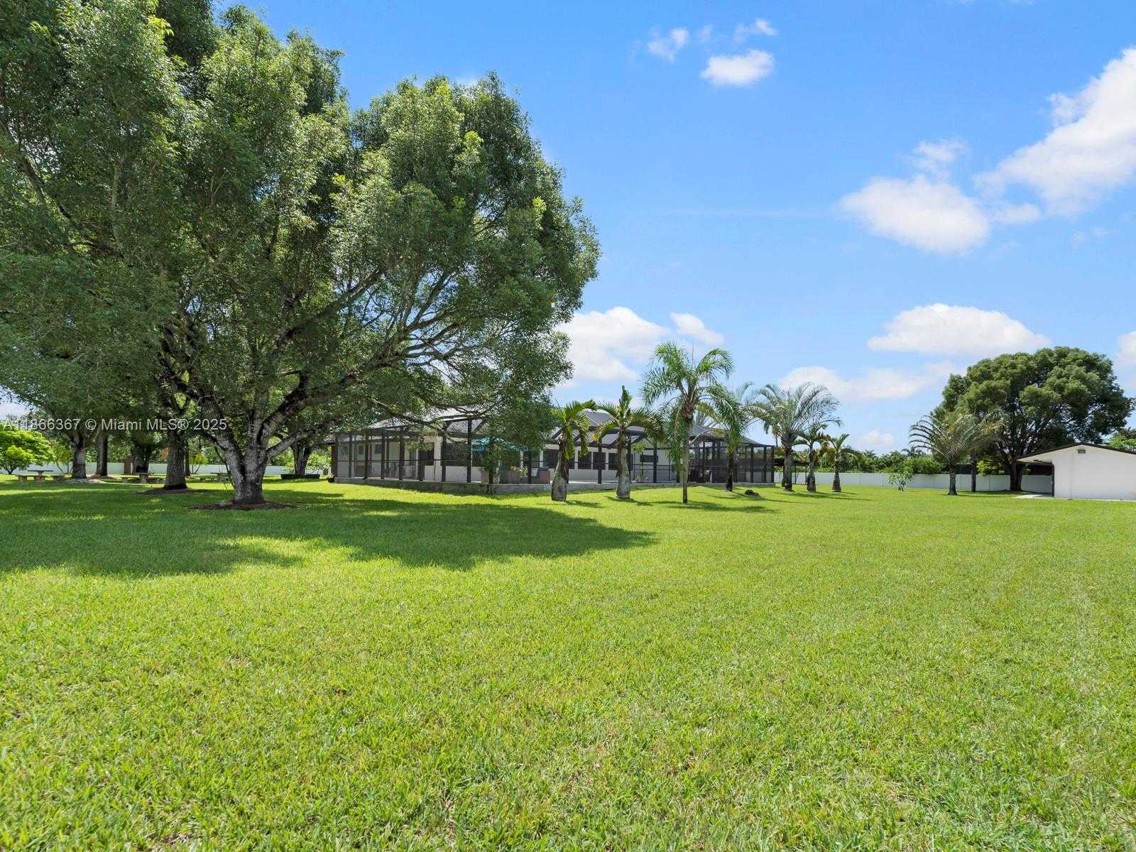 Small Image of 26690 SOUTH WEST 202ND AVE, Homestead Number 68