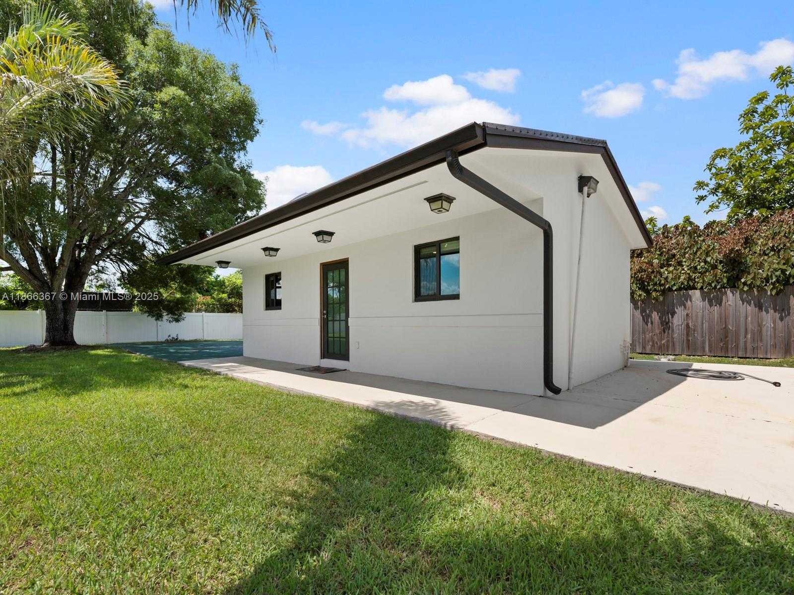 Small Image of 26690 SOUTH WEST 202ND AVE, Homestead Number 69