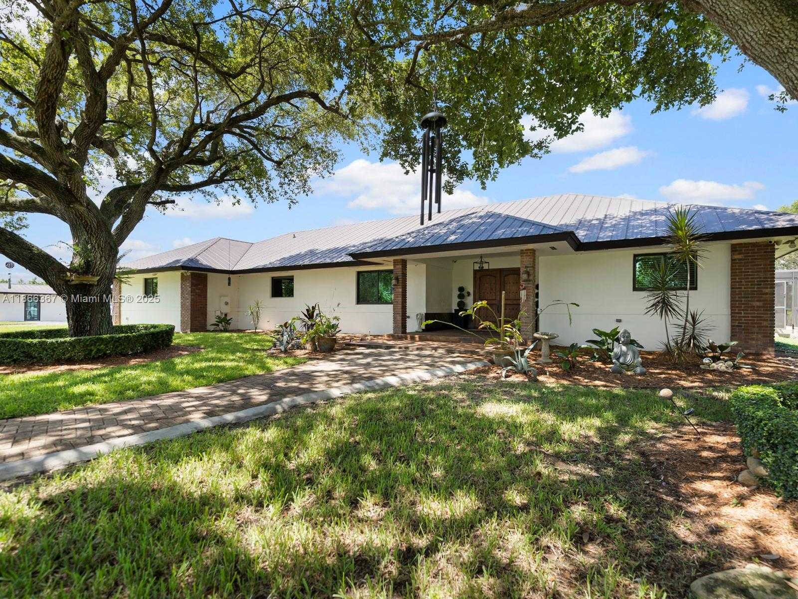 Small Image of 26690 SOUTH WEST 202ND AVE, Homestead Number 7