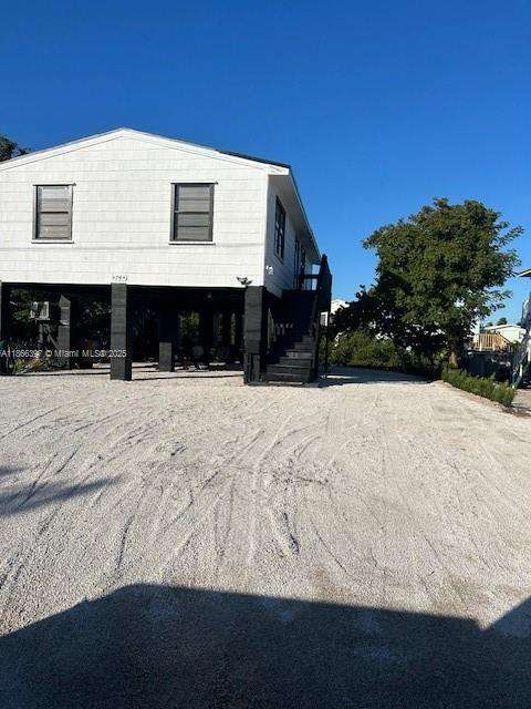Small Image of 74 PELICAN LN, Big Pine Number 9