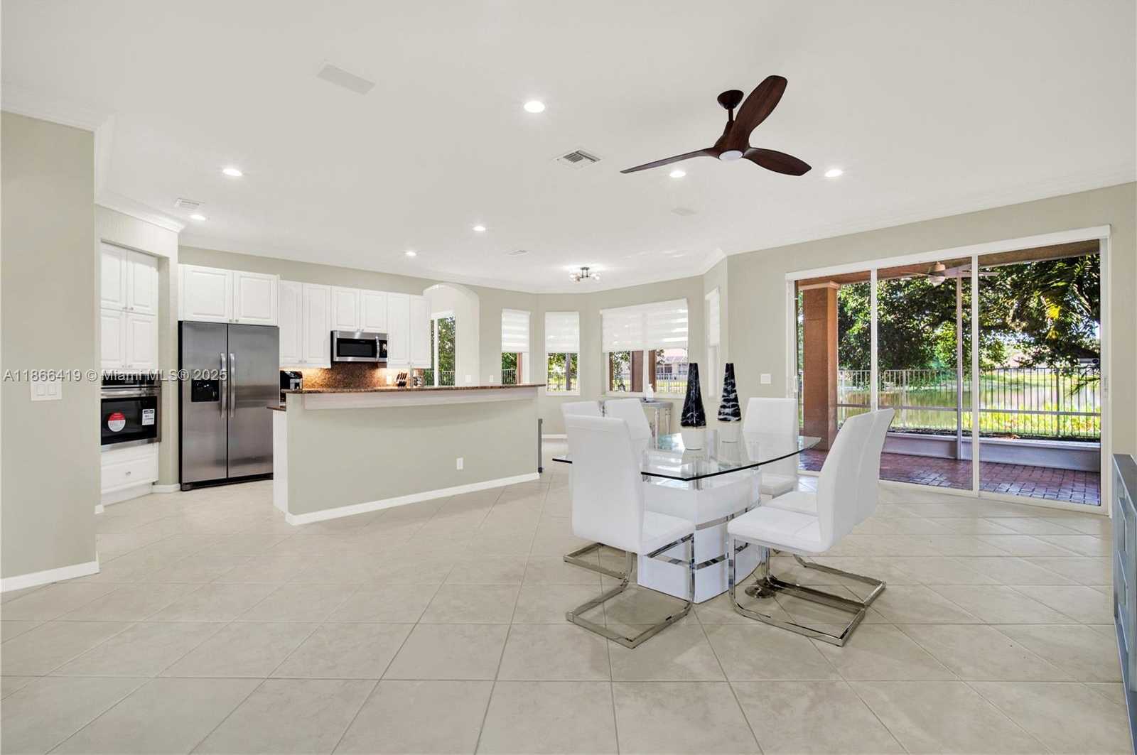 Small Image of 18708 OCEAN MIST DR, Boca Raton Number 14