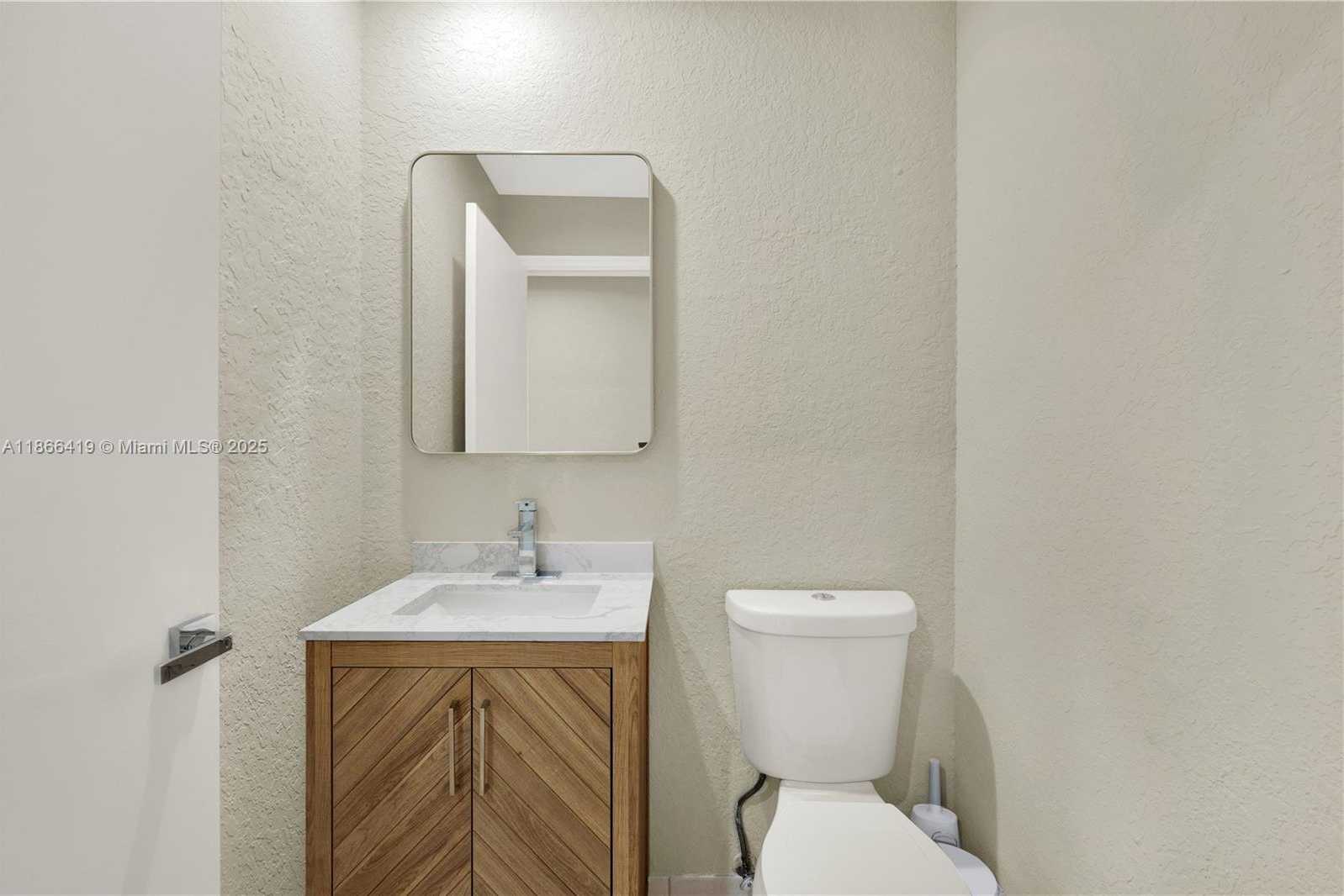 Small Image of 18708 OCEAN MIST DR, Boca Raton Number 23