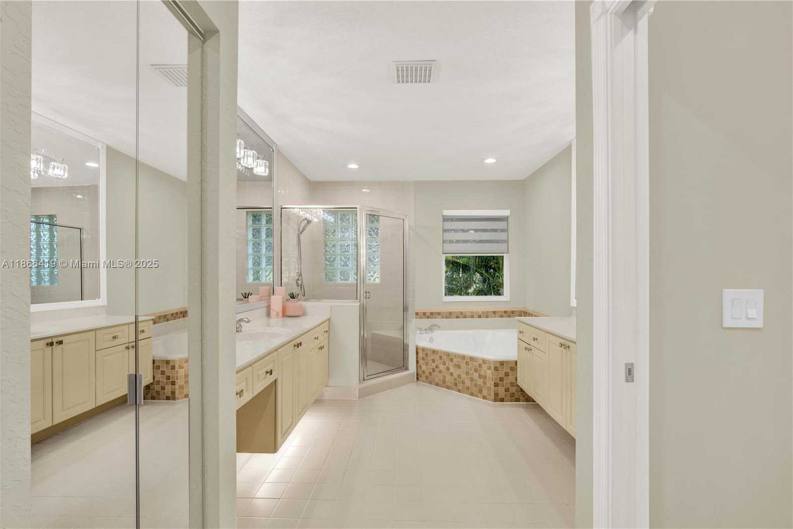 Small Image of 18708 OCEAN MIST DR, Boca Raton Number 28