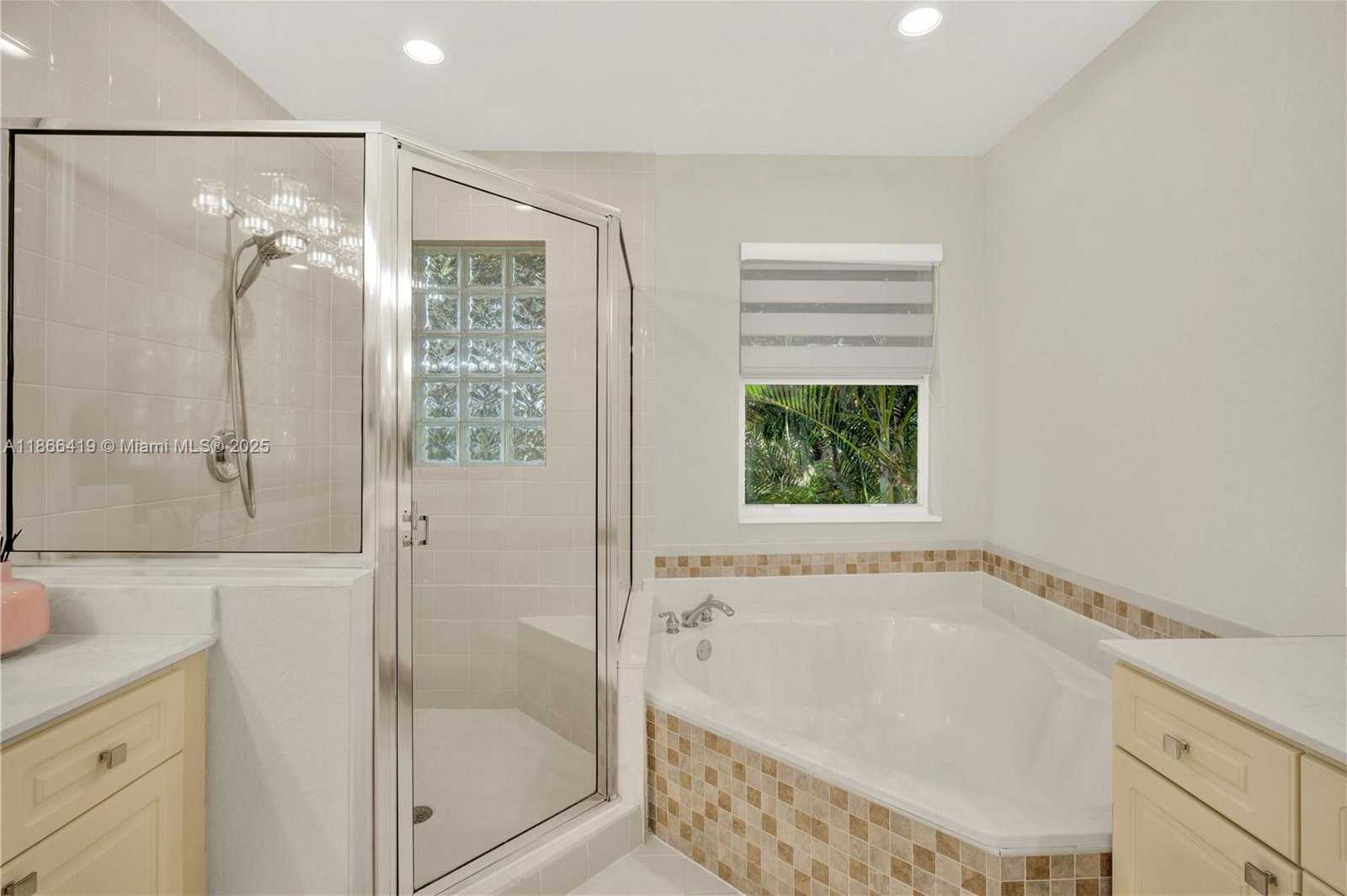 Small Image of 18708 OCEAN MIST DR, Boca Raton Number 29