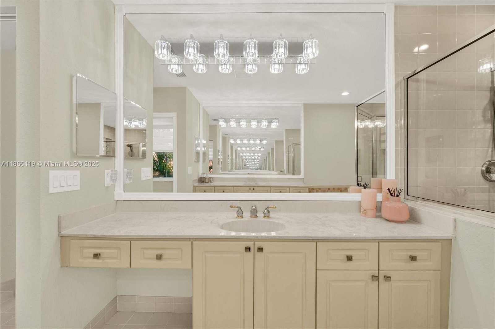 Small Image of 18708 OCEAN MIST DR, Boca Raton Number 31