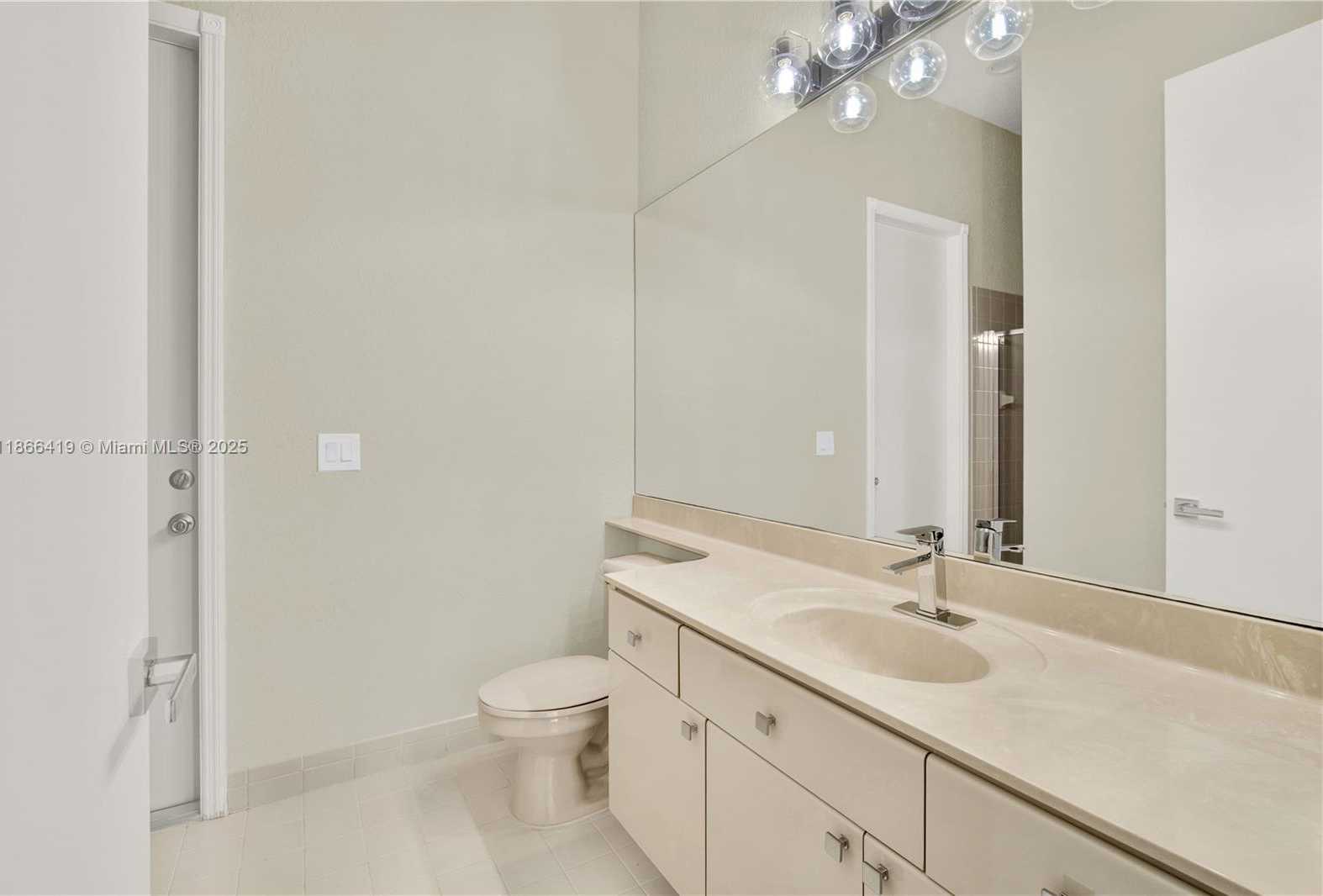 Small Image of 18708 OCEAN MIST DR, Boca Raton Number 32